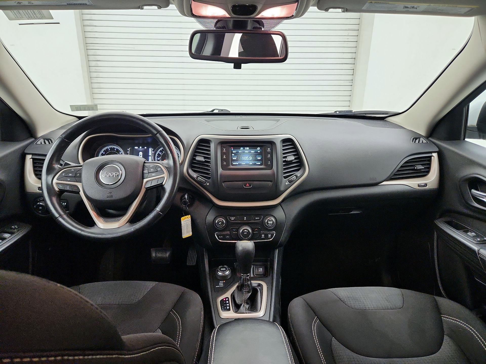 Thumbnail: 2015 Jeep Cherokee - 9