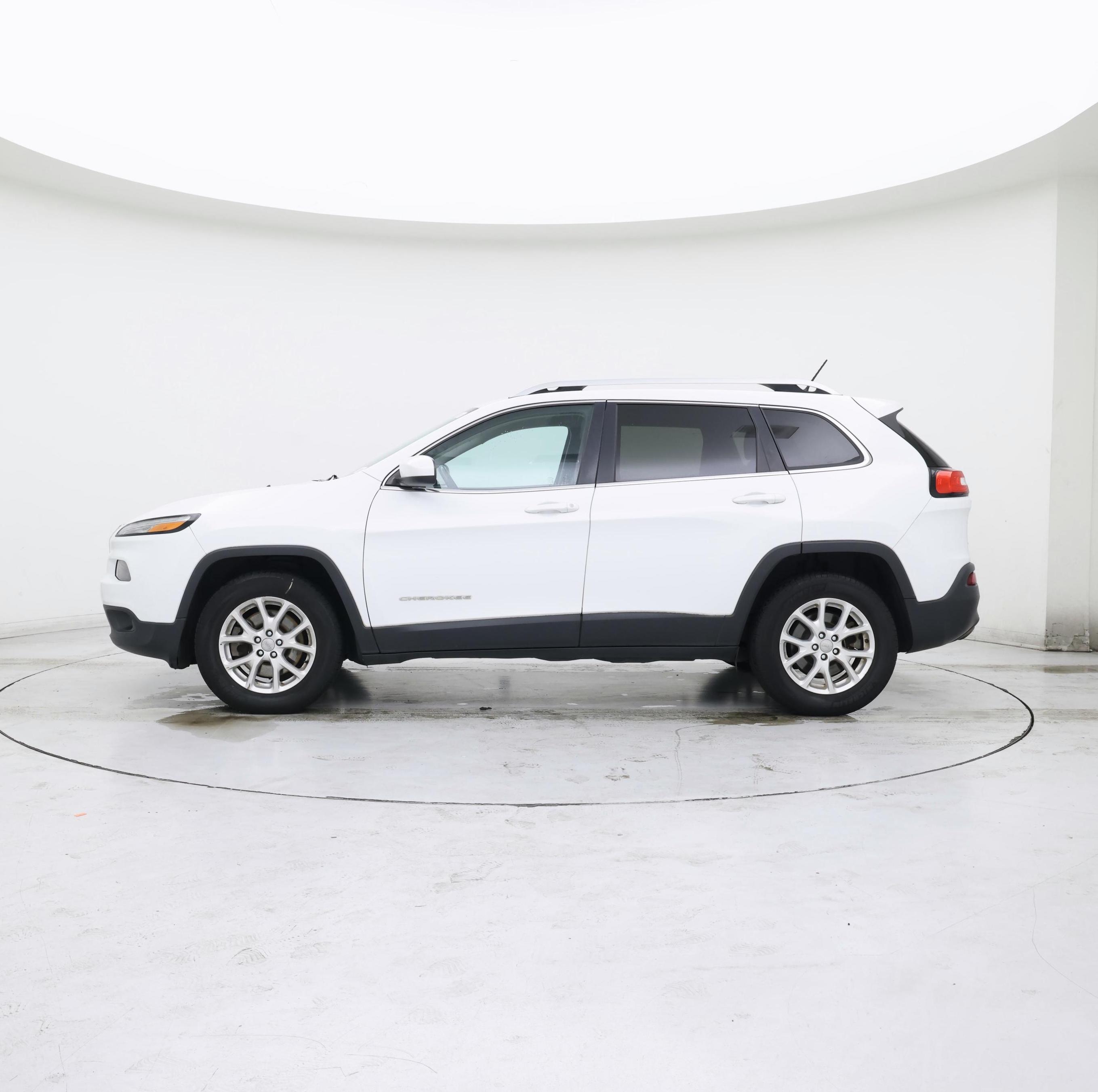Thumbnail: 2015 Jeep Cherokee - 3