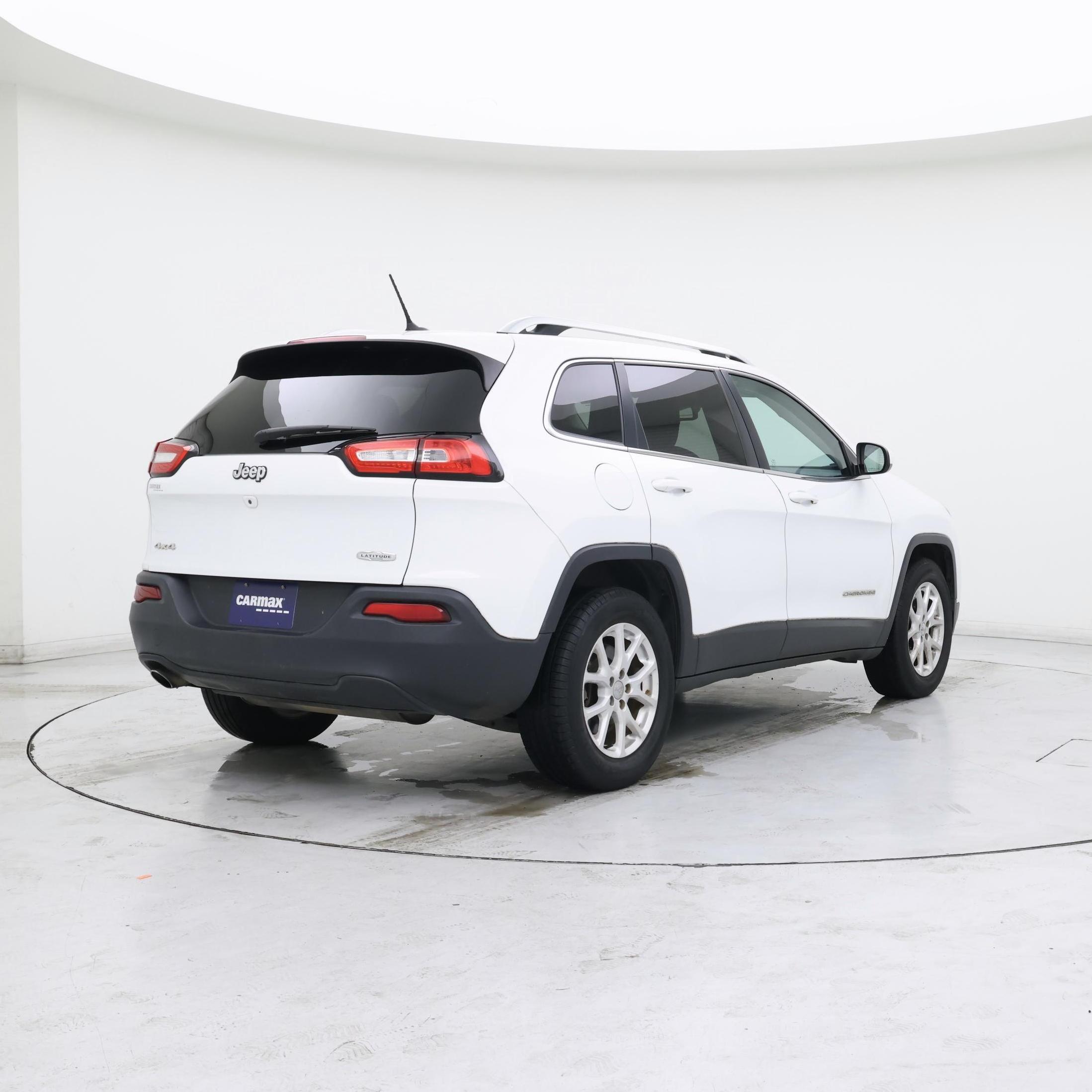 Thumbnail: 2015 Jeep Cherokee - 8