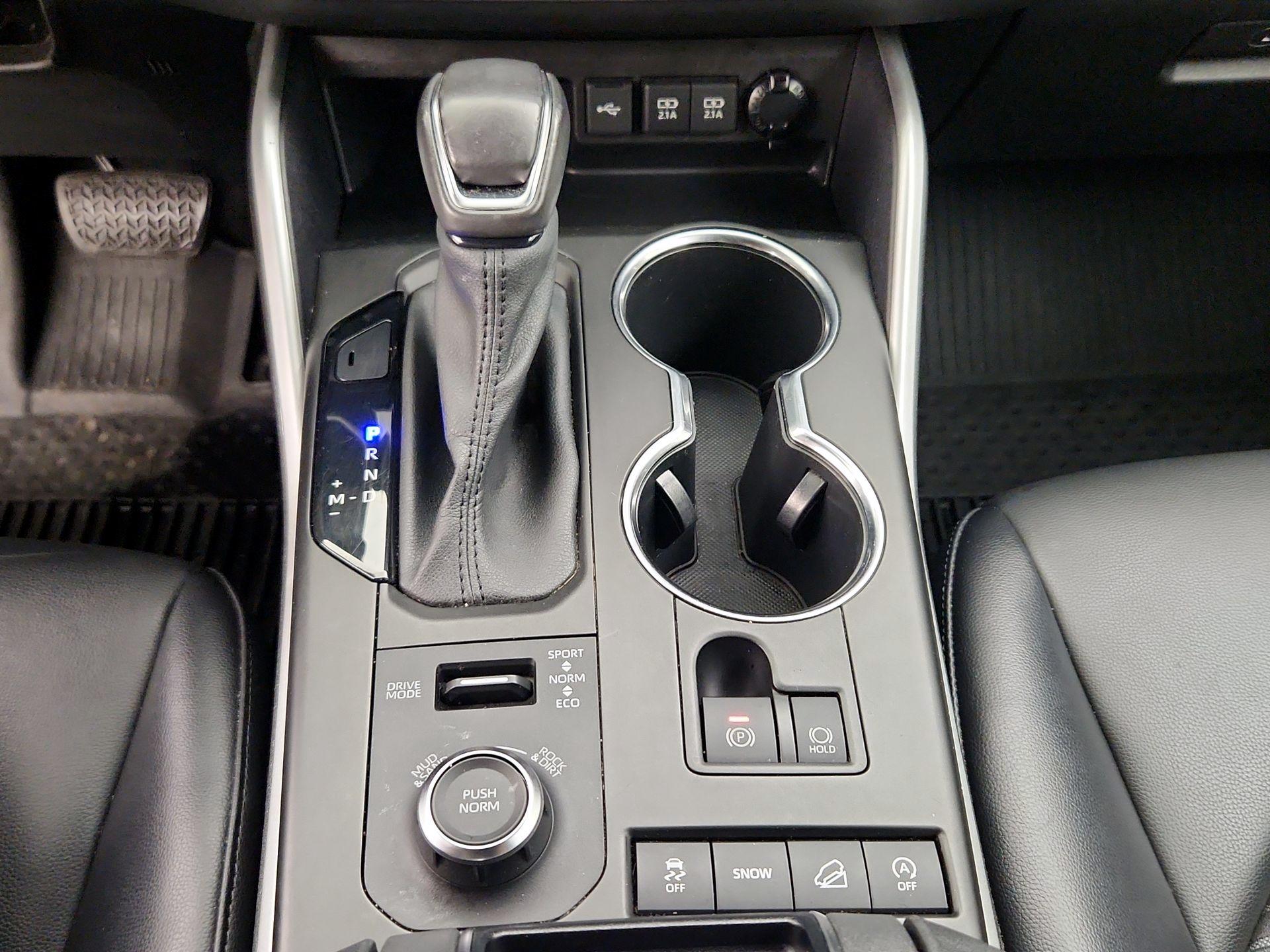 Thumbnail: 2021 Toyota Highlander - 17