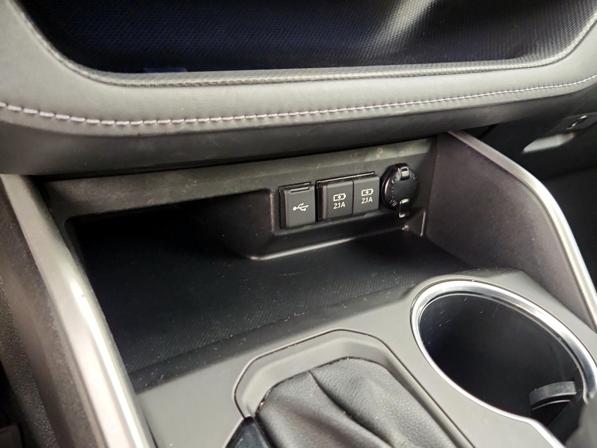 Thumbnail: 2021 Toyota Highlander - 18