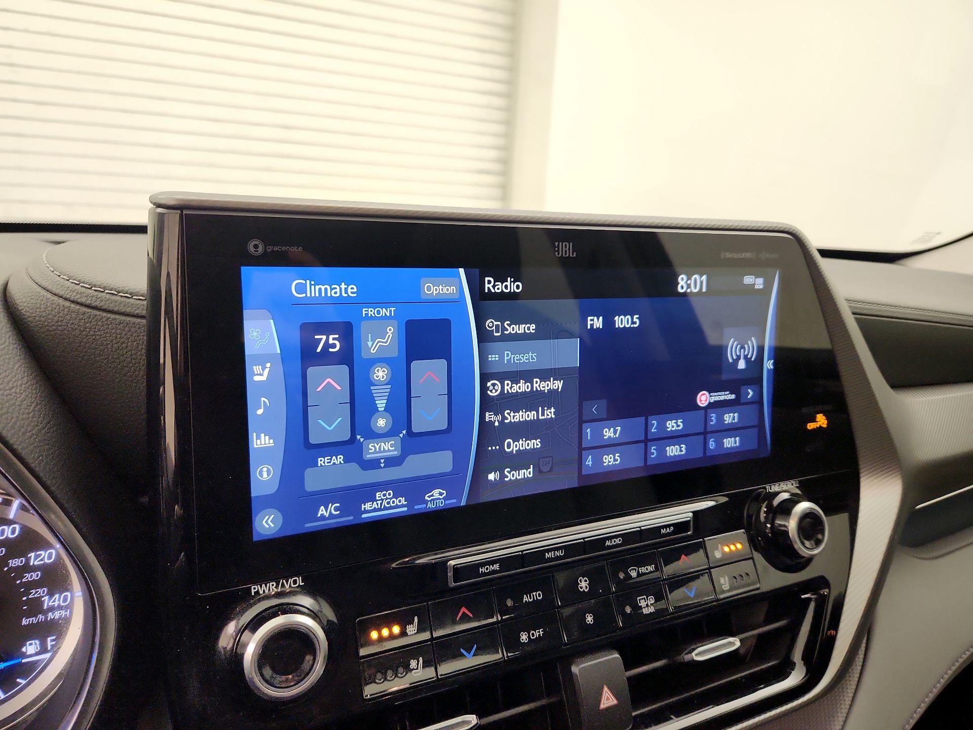 Thumbnail: 2022 Toyota Highlander - 16