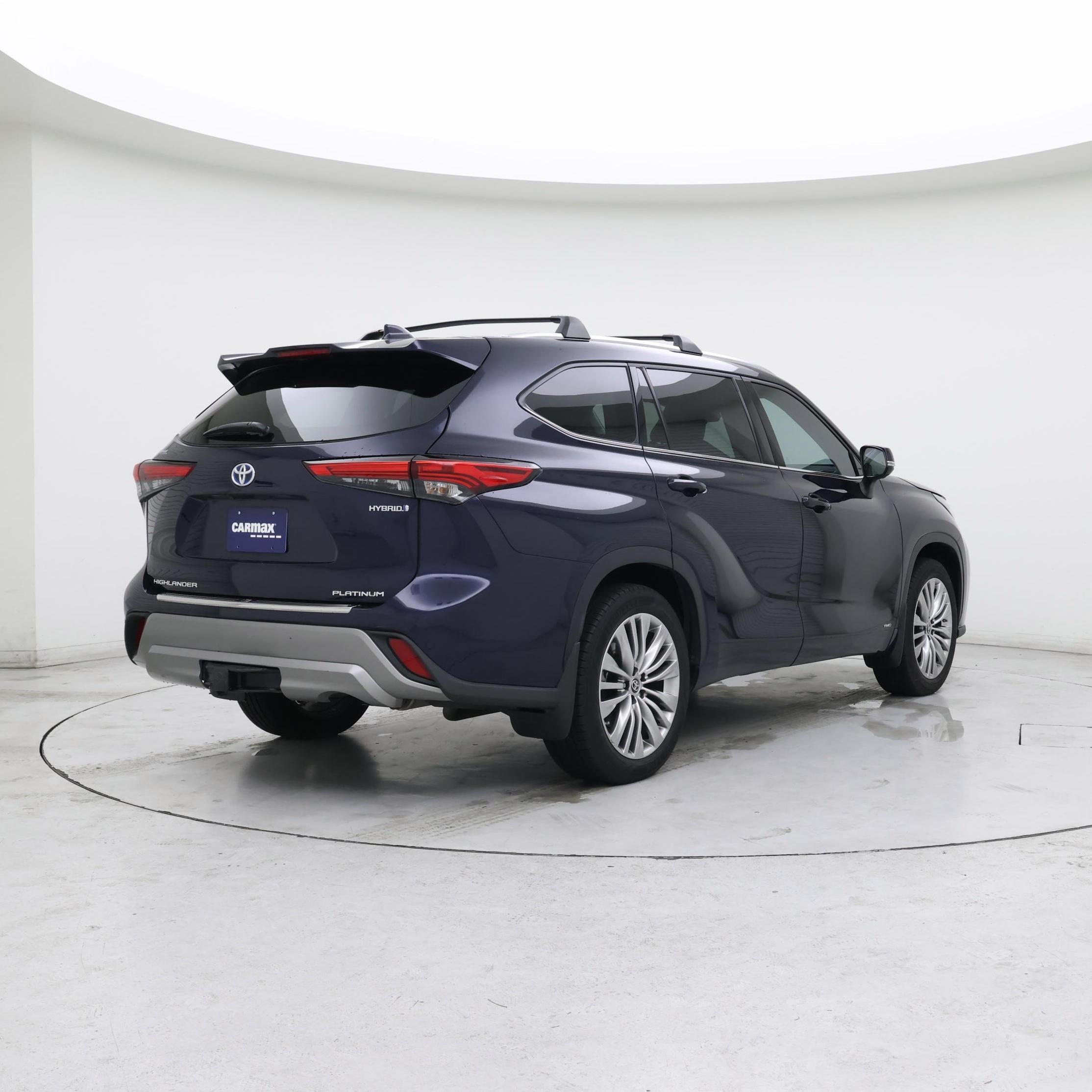 Thumbnail: 2022 Toyota Highlander - 8