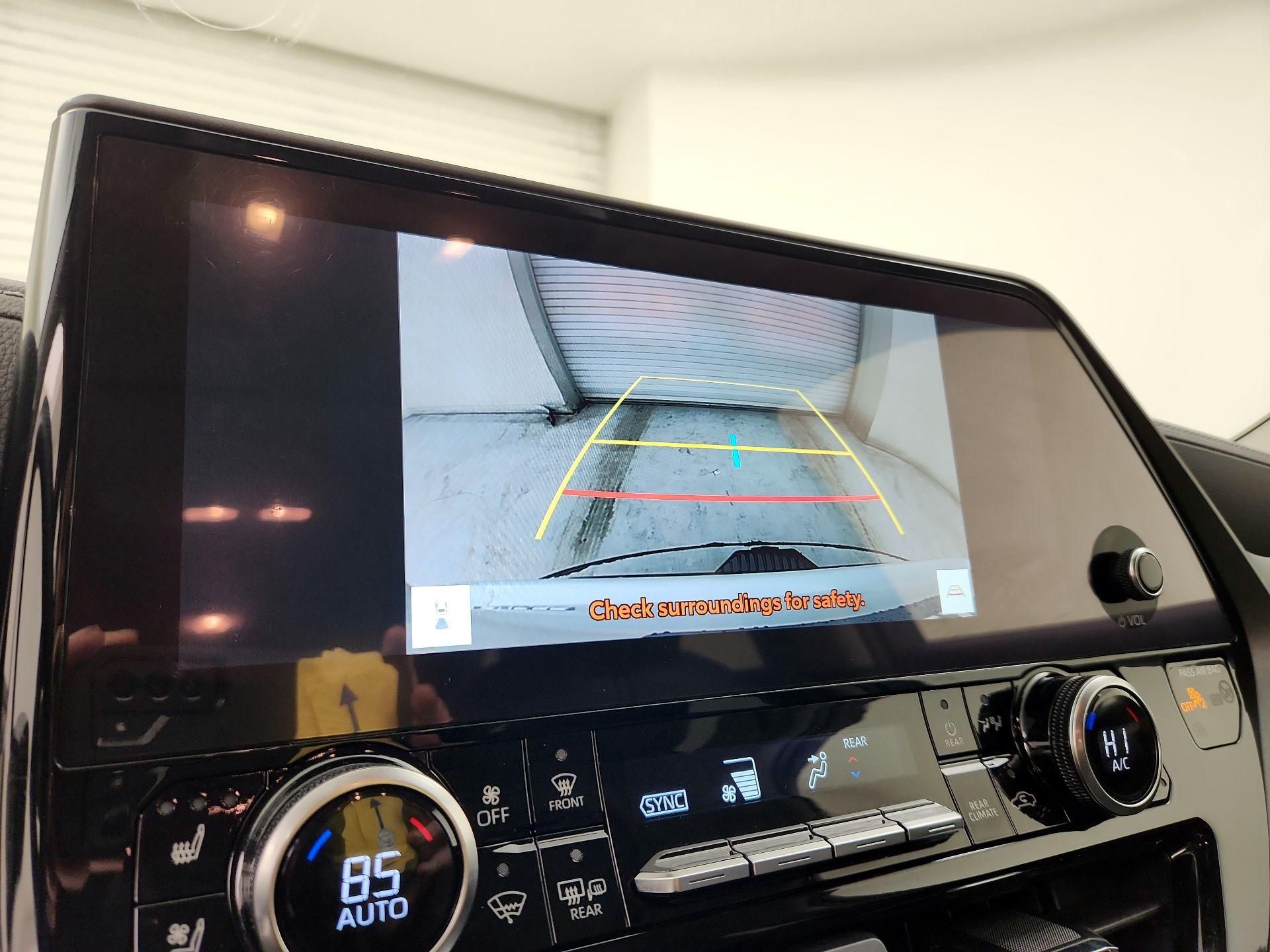 Thumbnail: 2023 Toyota Highlander - 14