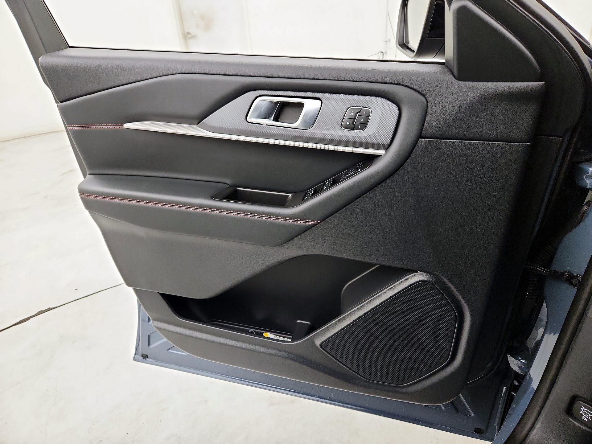 Thumbnail: 2025 Ford Explorer - 12