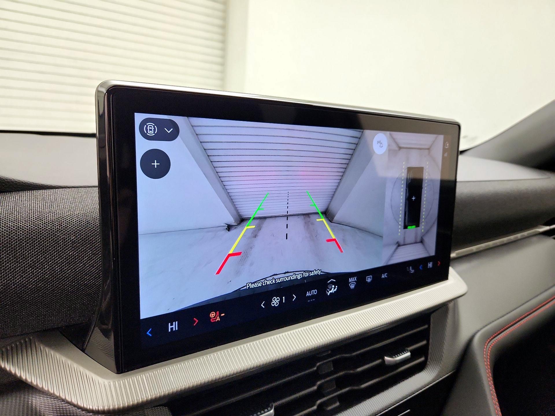 Thumbnail: 2025 Ford Explorer - 15