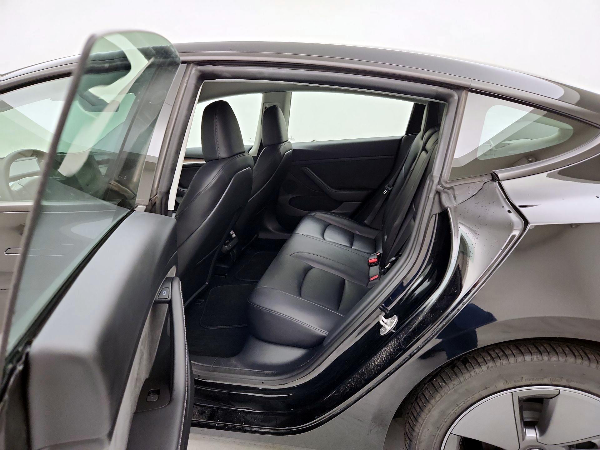 Thumbnail: 2023 Tesla Model 3 - 20