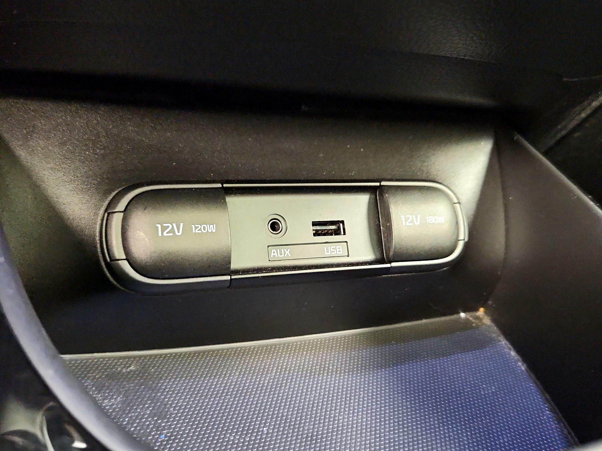 Thumbnail: 2014 Kia Soul - 18