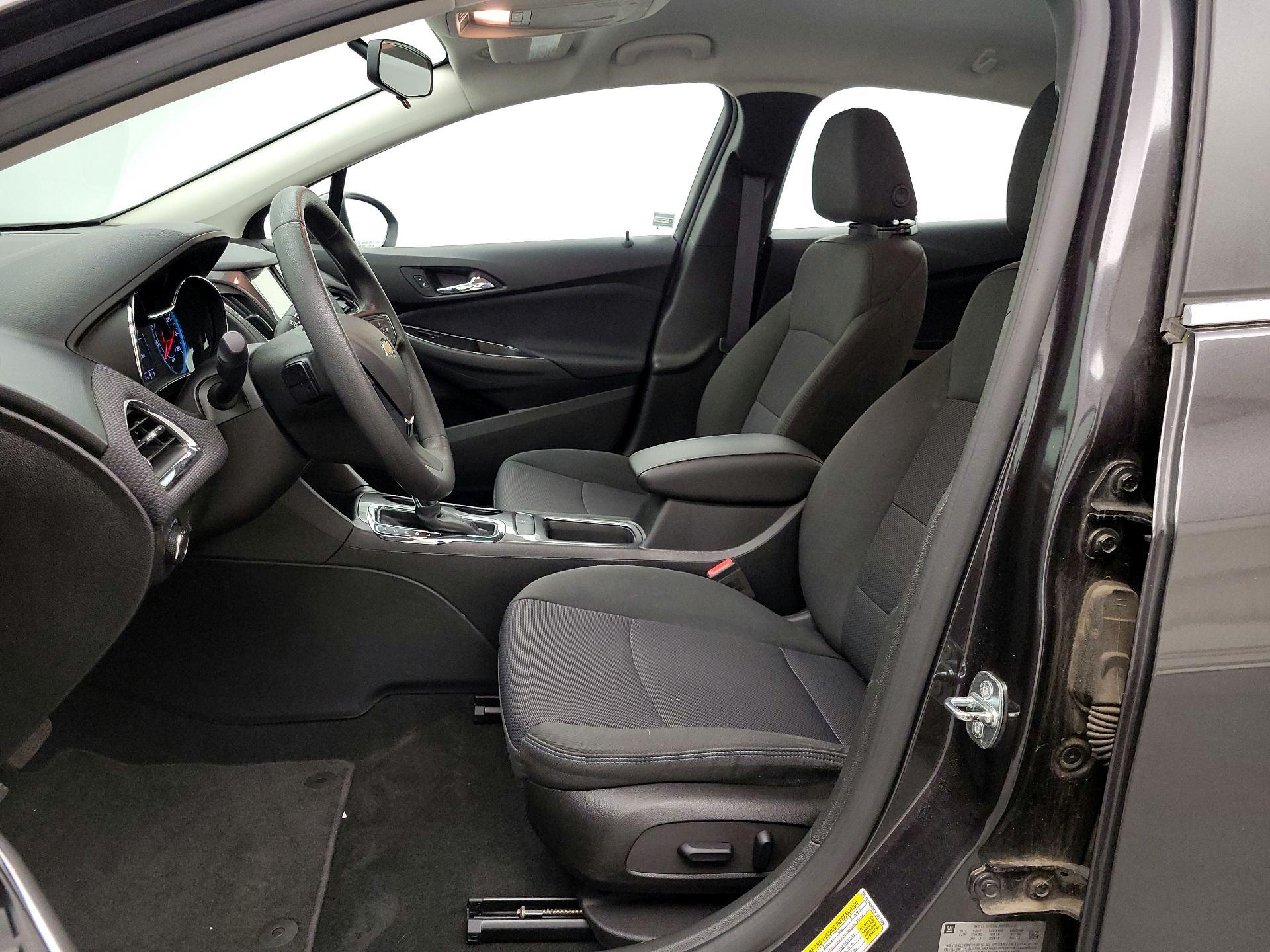 Thumbnail: 2016 Chevrolet Cruze - 11