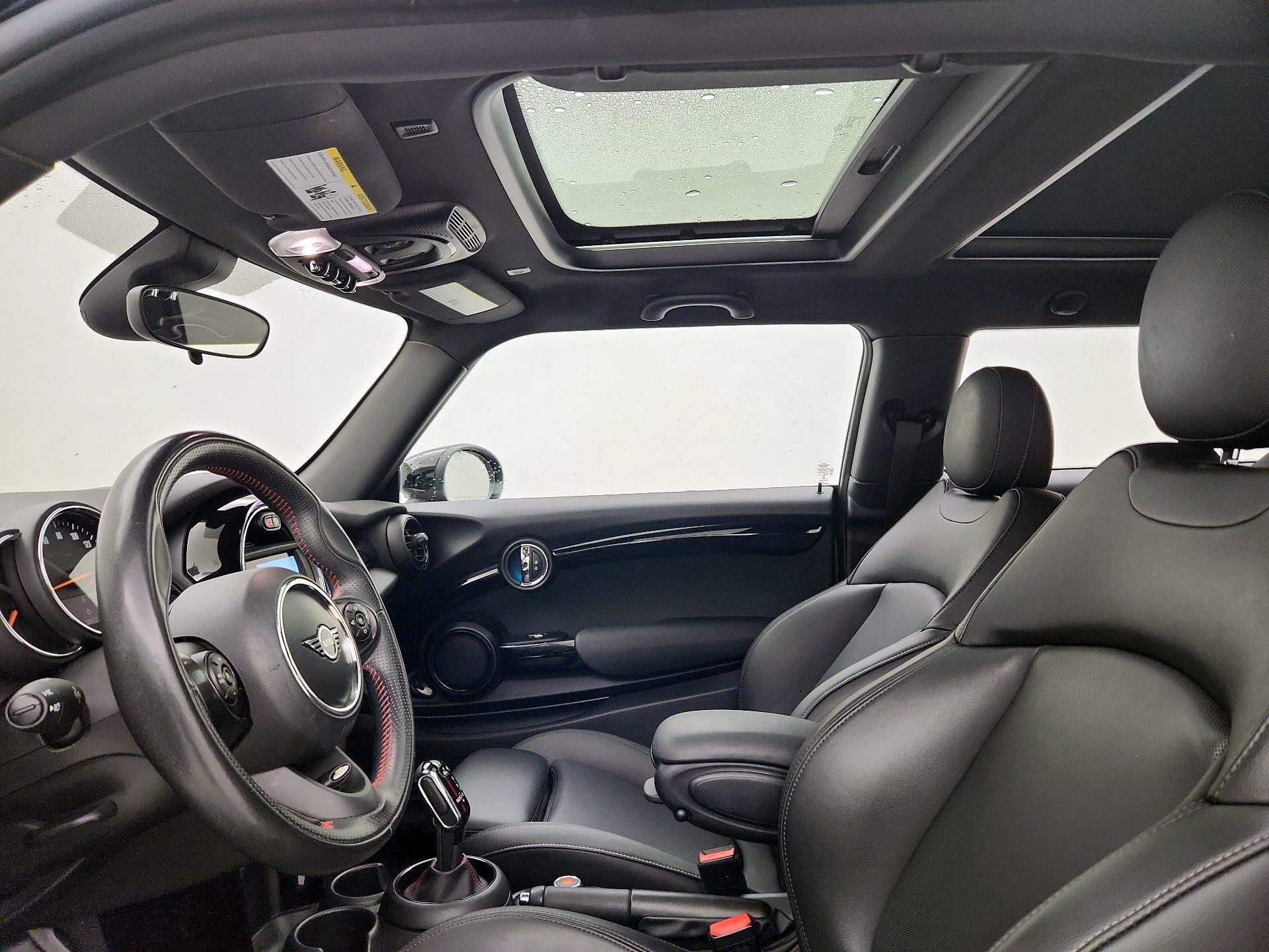 Thumbnail: 2020 MINI Cooper Hardtop - 19