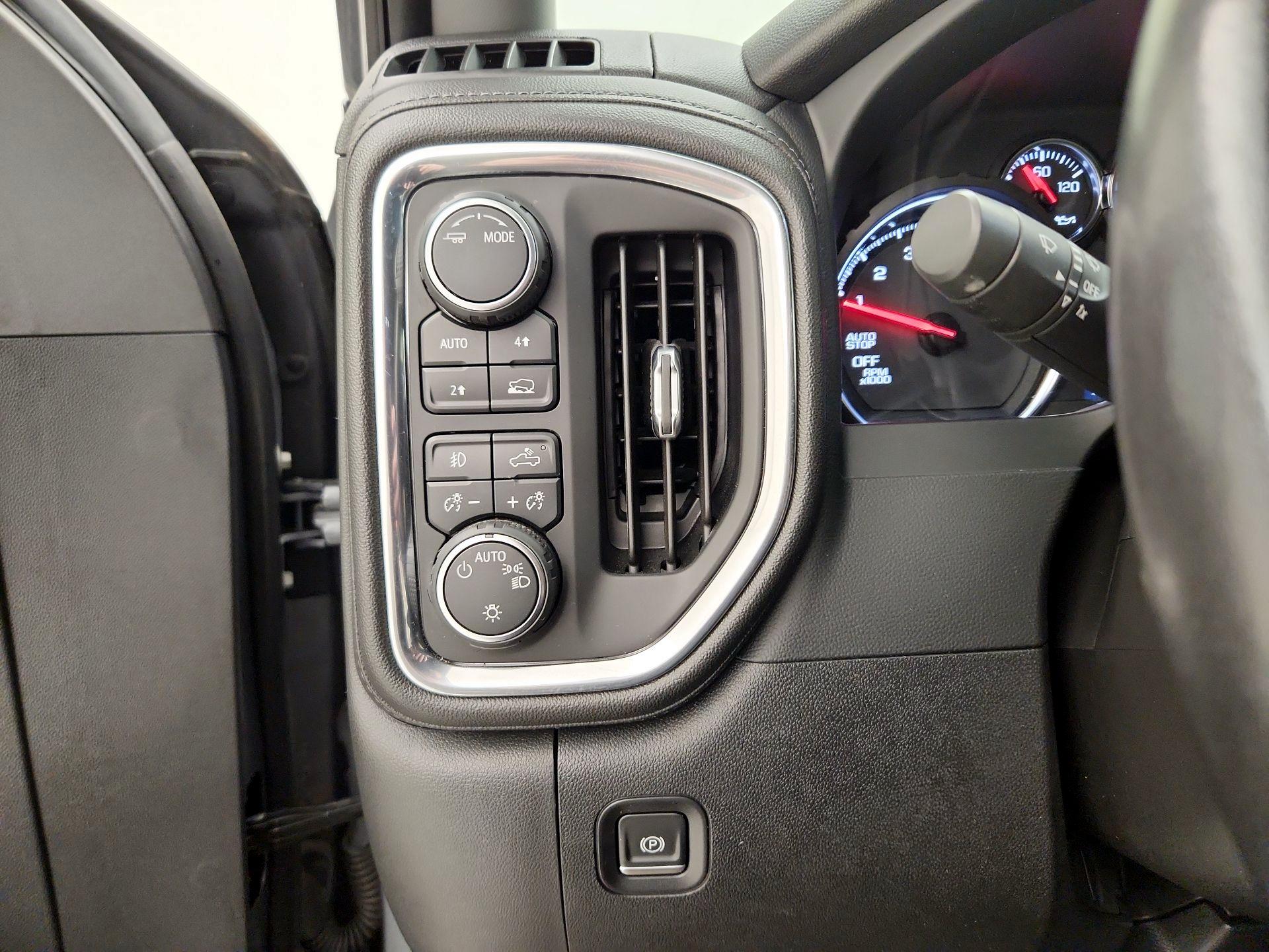 Thumbnail: 2021 Chevrolet Silverado 1500 - 13