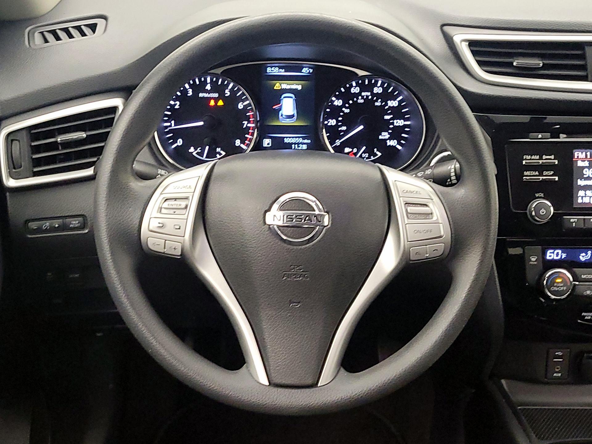 Thumbnail: 2016 Nissan Rogue - 10