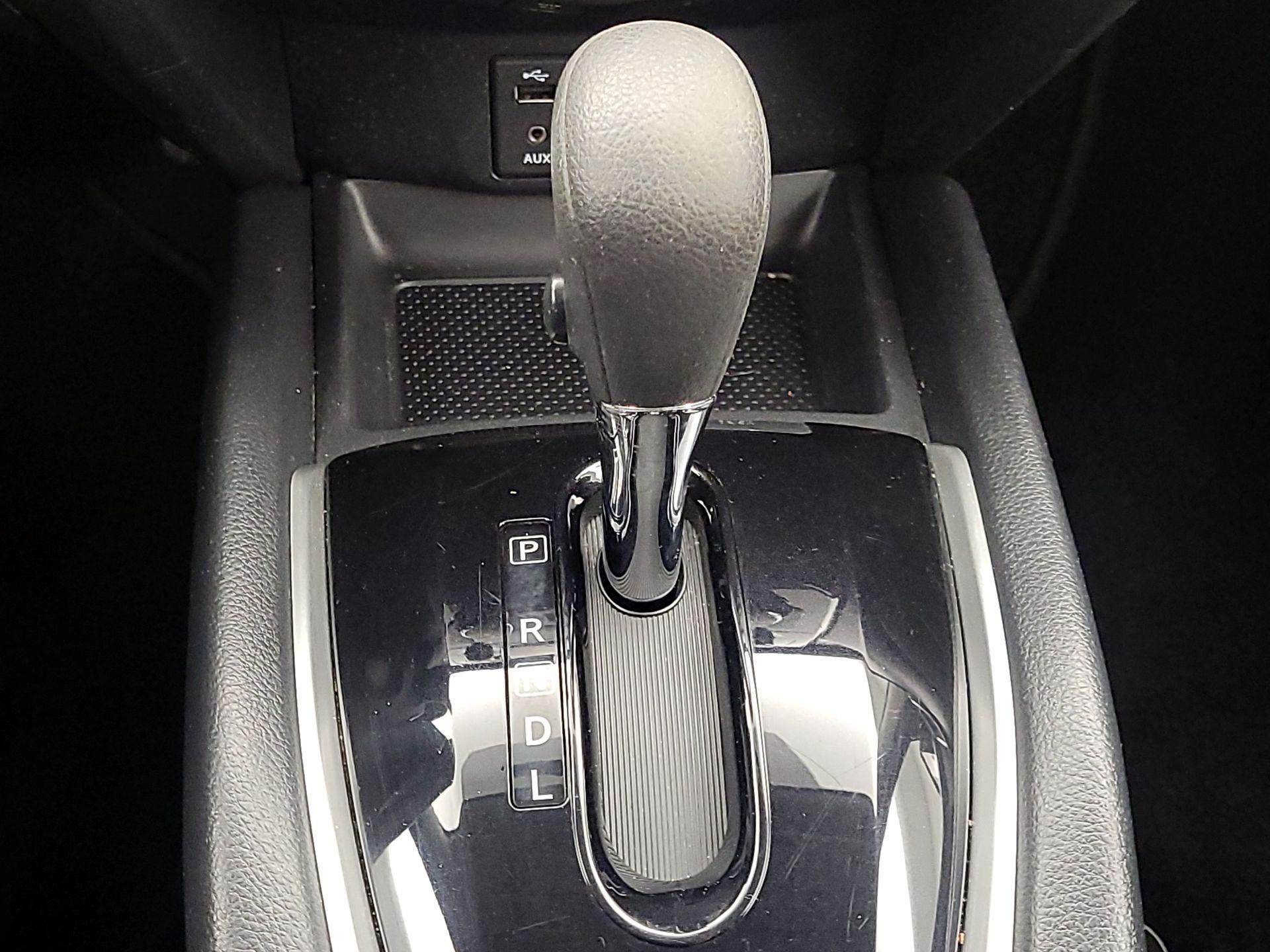 Thumbnail: 2016 Nissan Rogue - 17