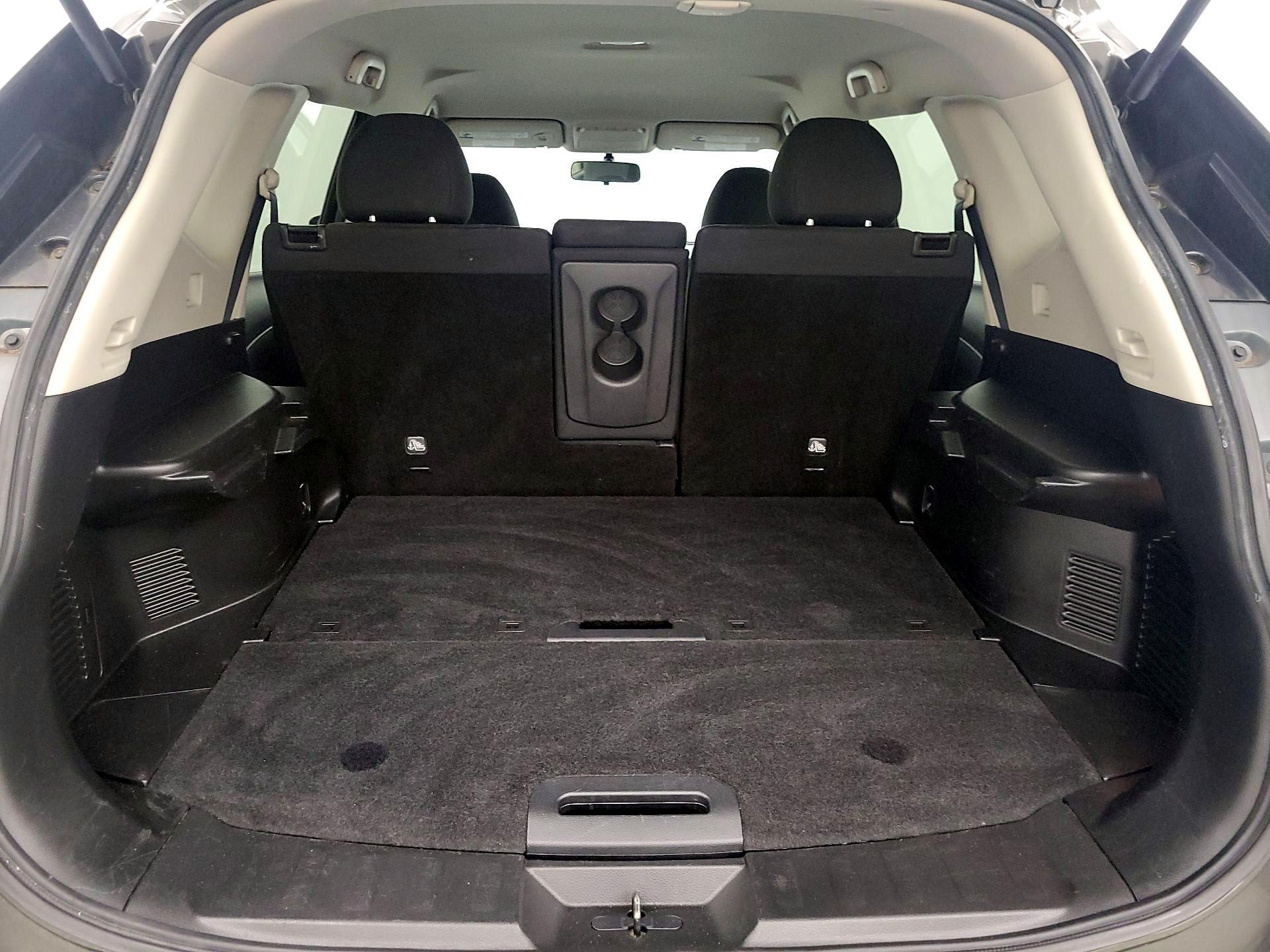 Thumbnail: 2016 Nissan Rogue - 20