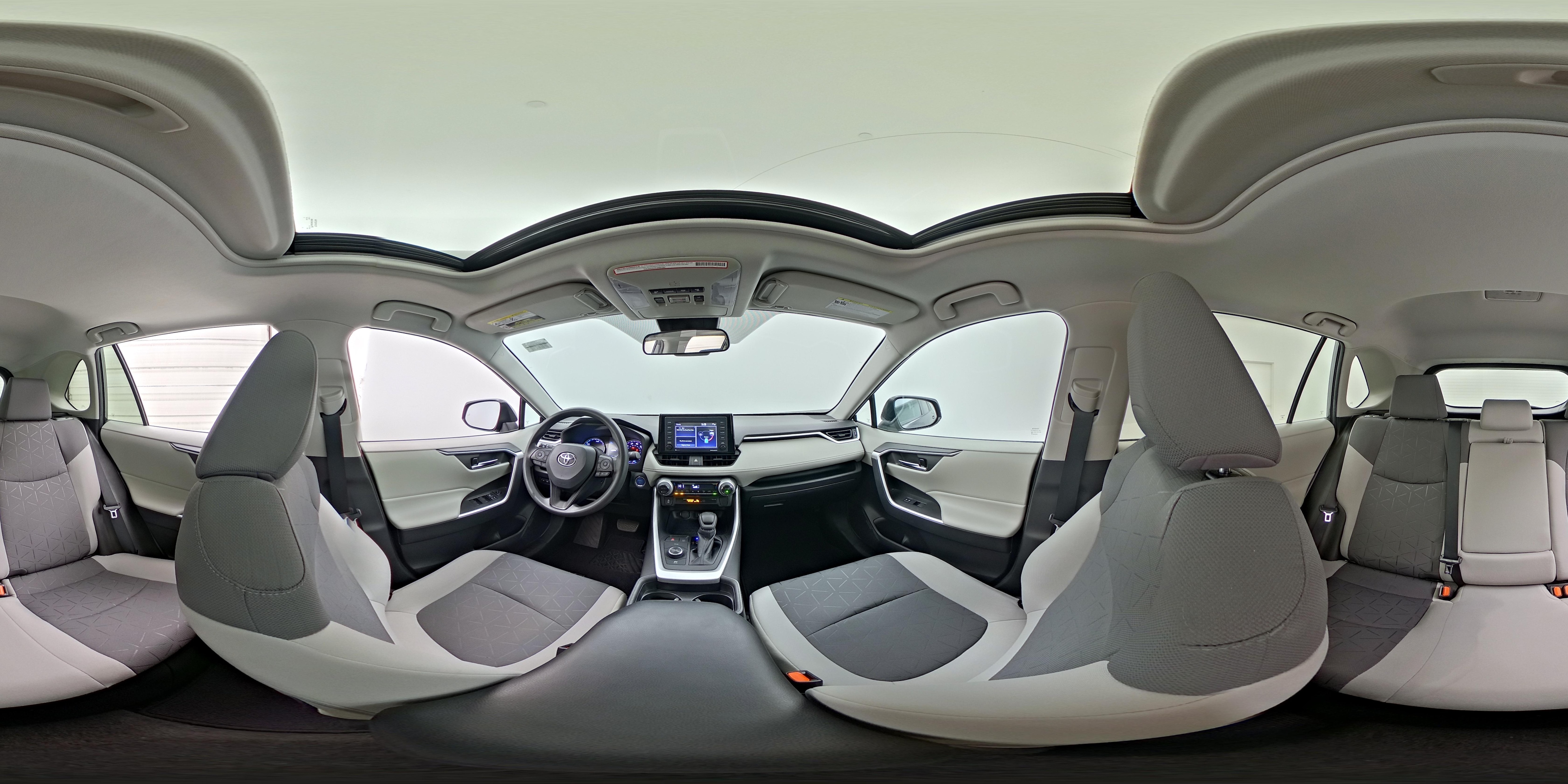 2021 Toyota RAV4 XLE - Photo 26