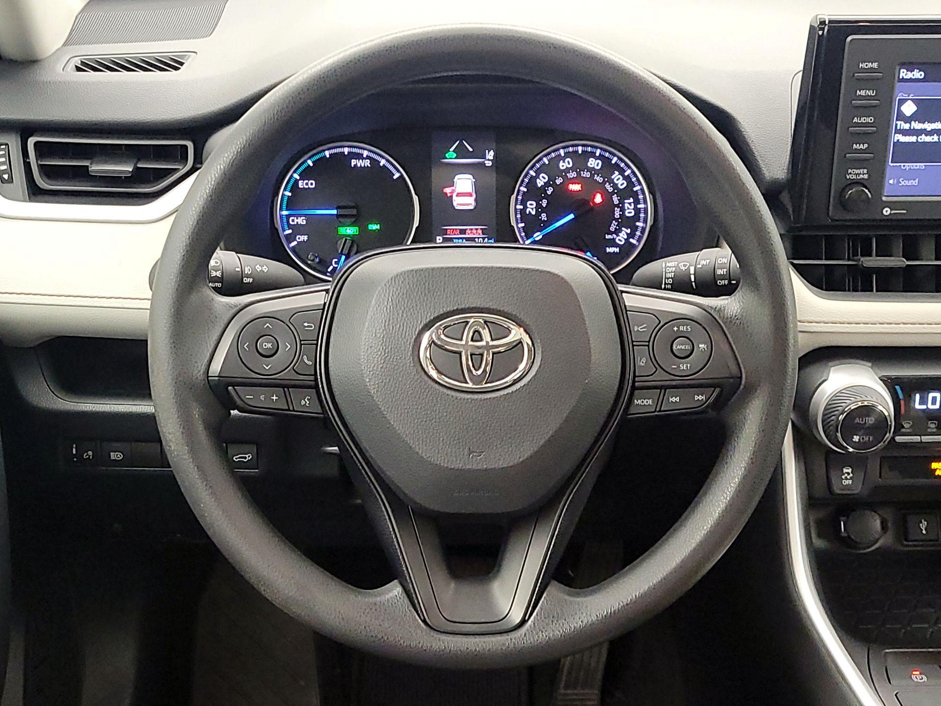 Thumbnail: 2021 Toyota RAV4 - 10