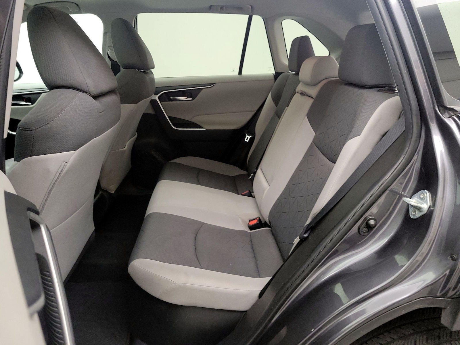 2021 Toyota RAV4 XLE - Photo 22