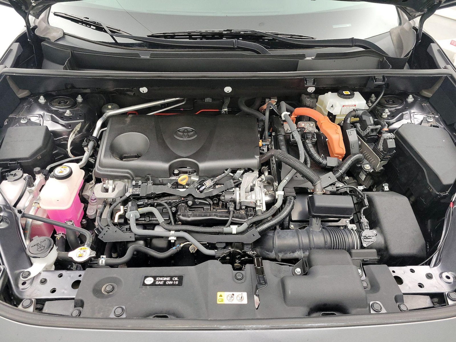 2021 Toyota RAV4 XLE - Photo 24