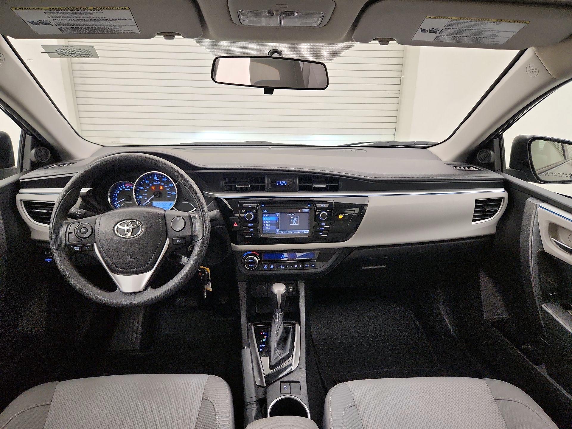 Thumbnail: 2015 Toyota Corolla - 9
