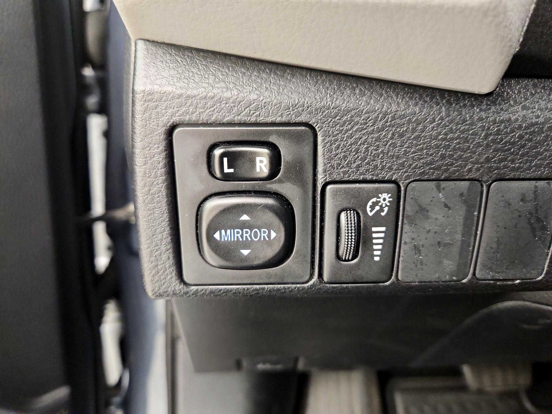 Thumbnail: 2015 Toyota Corolla - 13