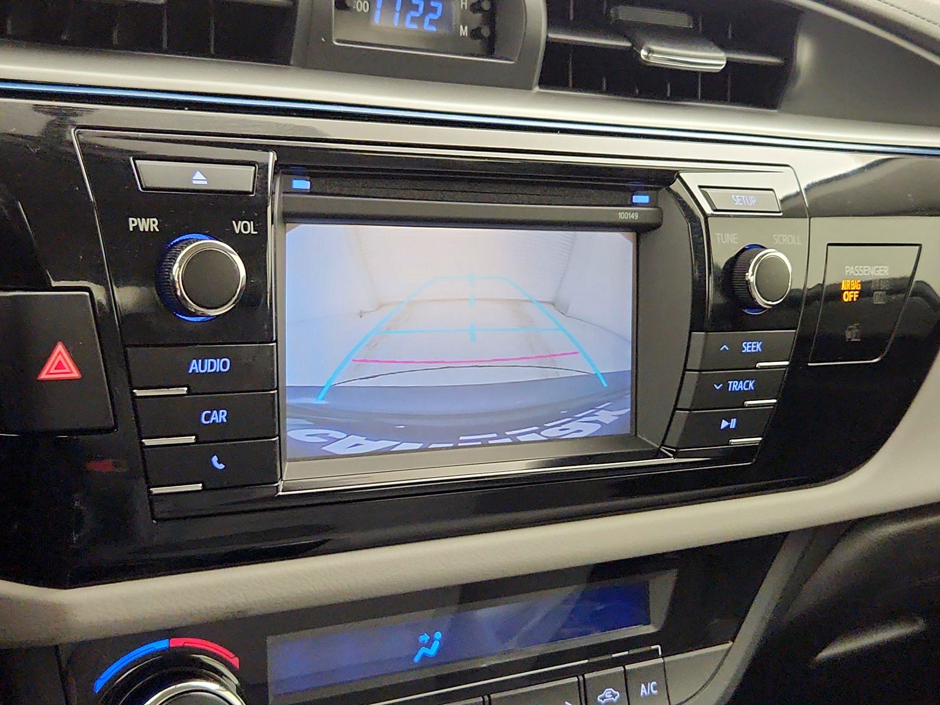 Thumbnail: 2015 Toyota Corolla - 14