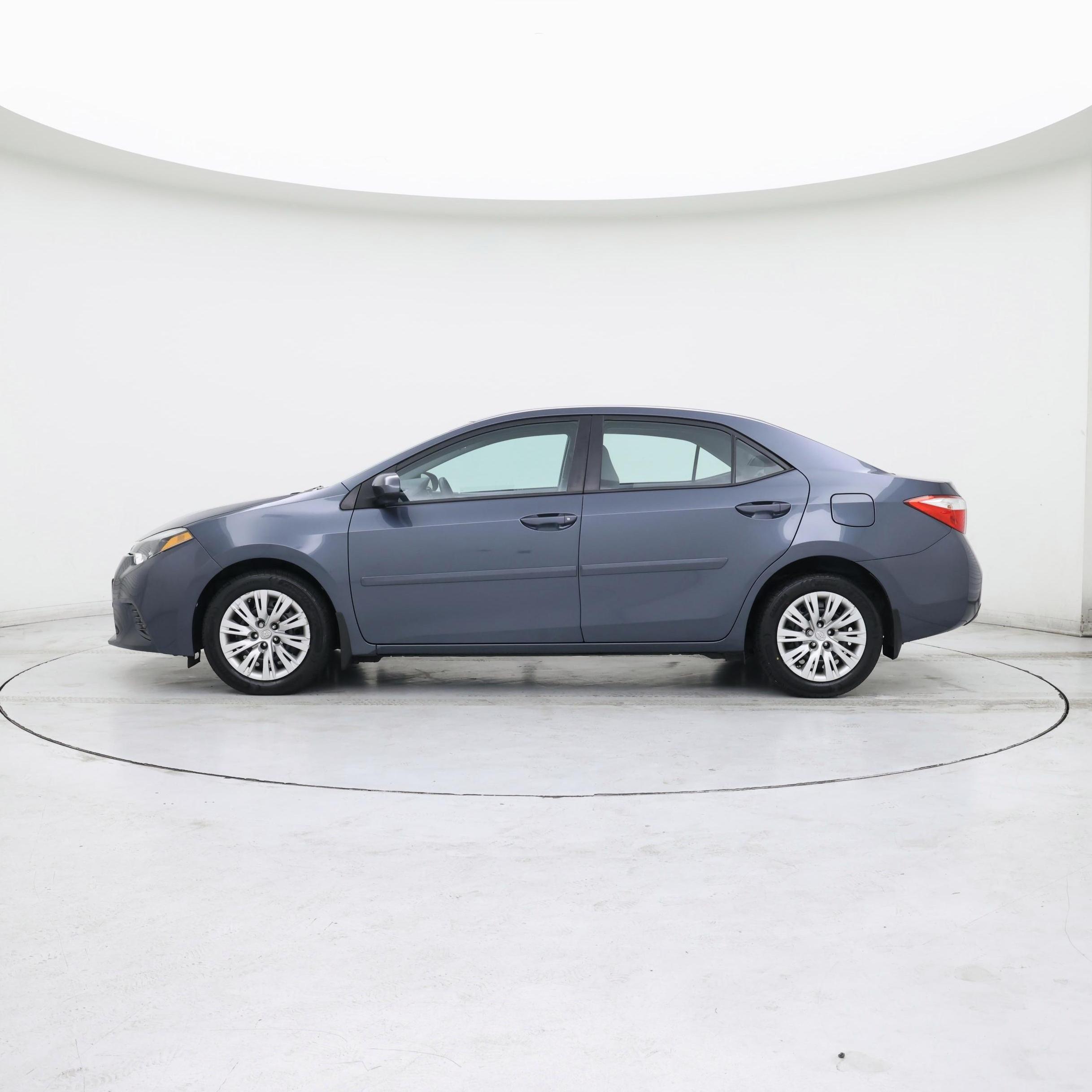 Thumbnail: 2015 Toyota Corolla - 3