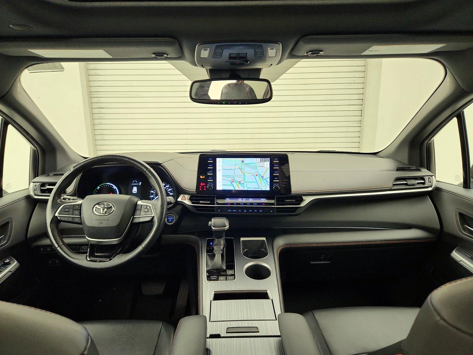 Thumbnail: 2021 Toyota Sienna - 9