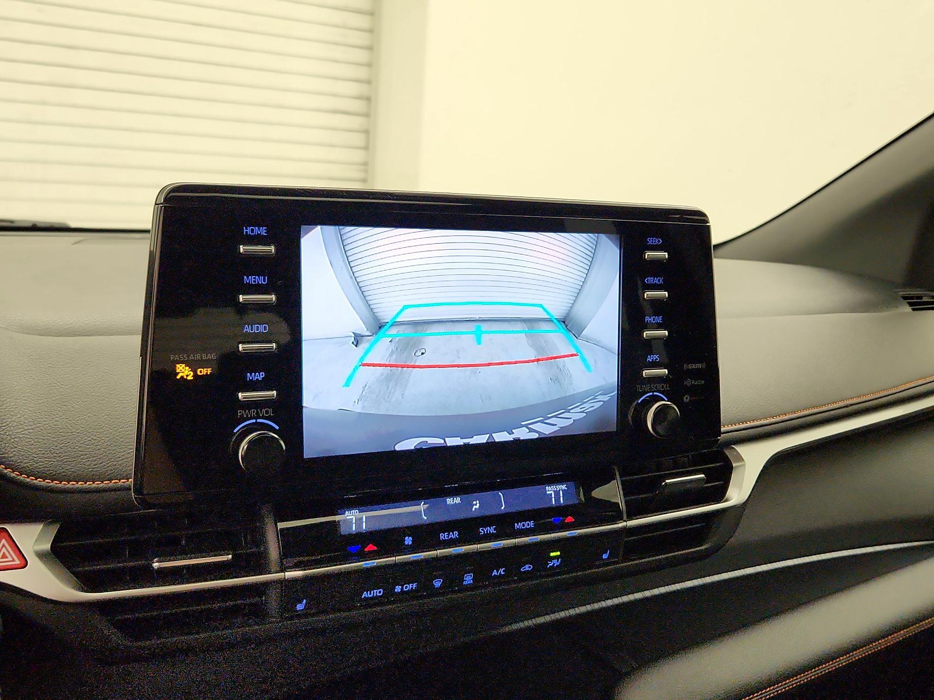 Thumbnail: 2021 Toyota Sienna - 15