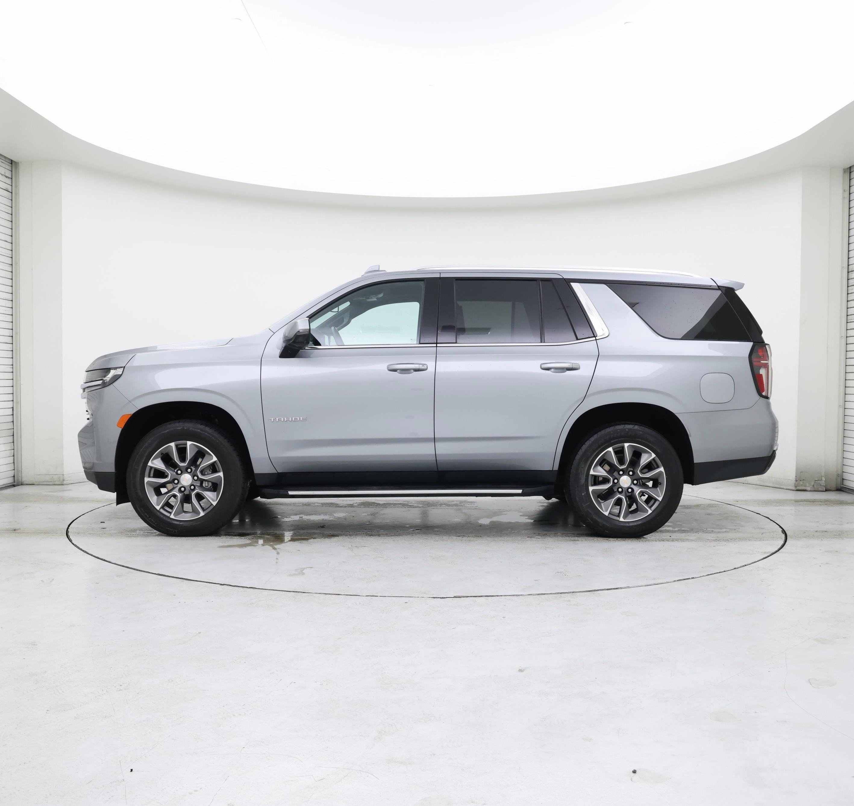 Thumbnail: 2024 Chevrolet Tahoe - 3