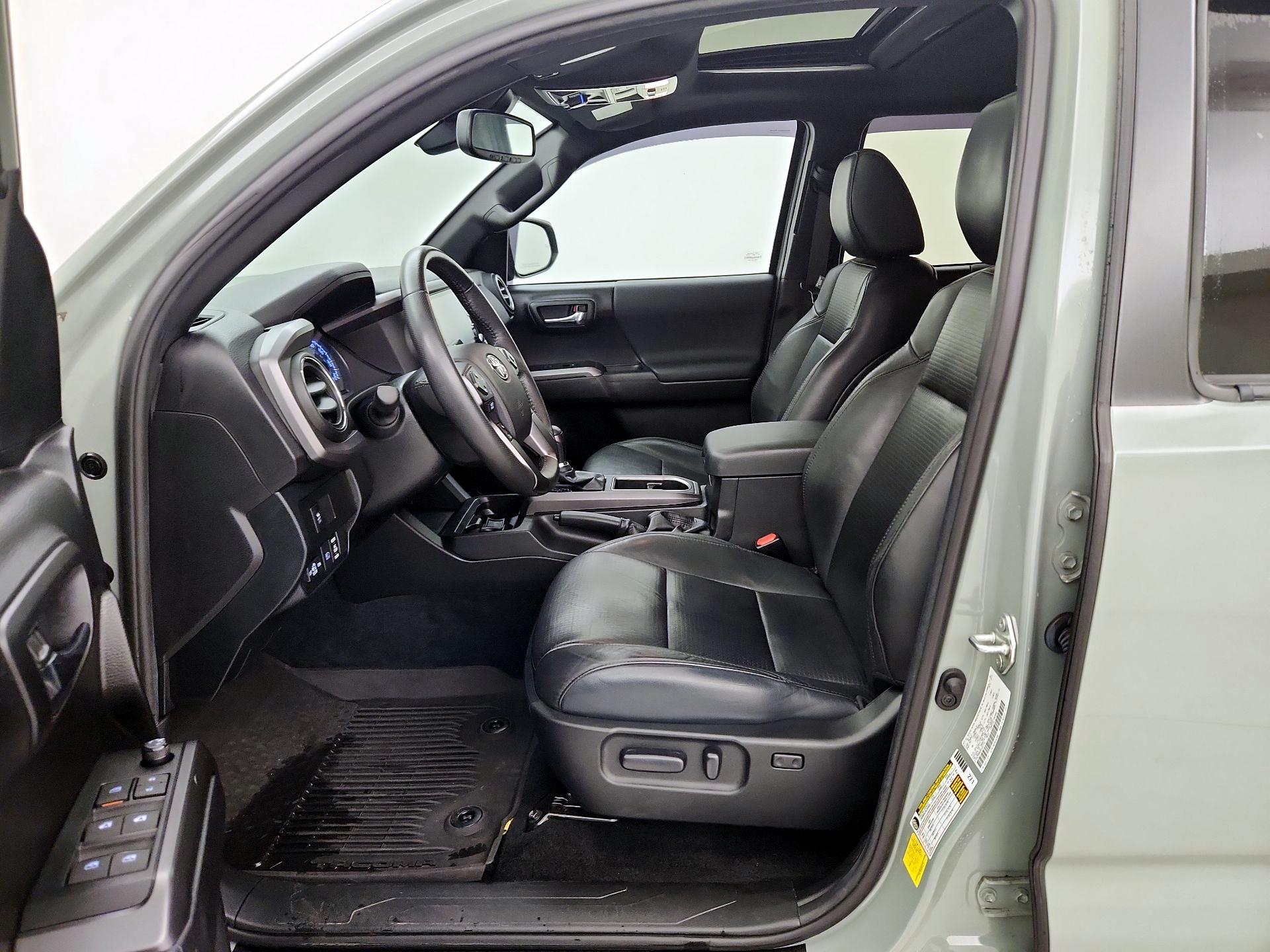 Thumbnail: 2022 Toyota Tacoma - 11