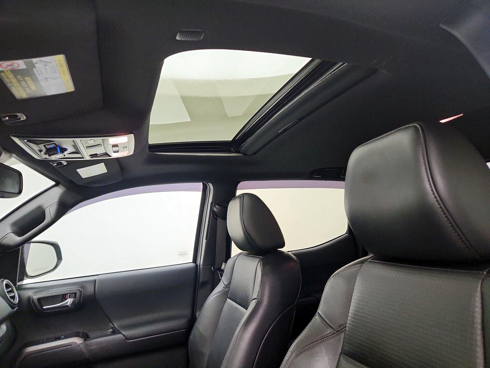 Thumbnail: 2022 Toyota Tacoma - 20