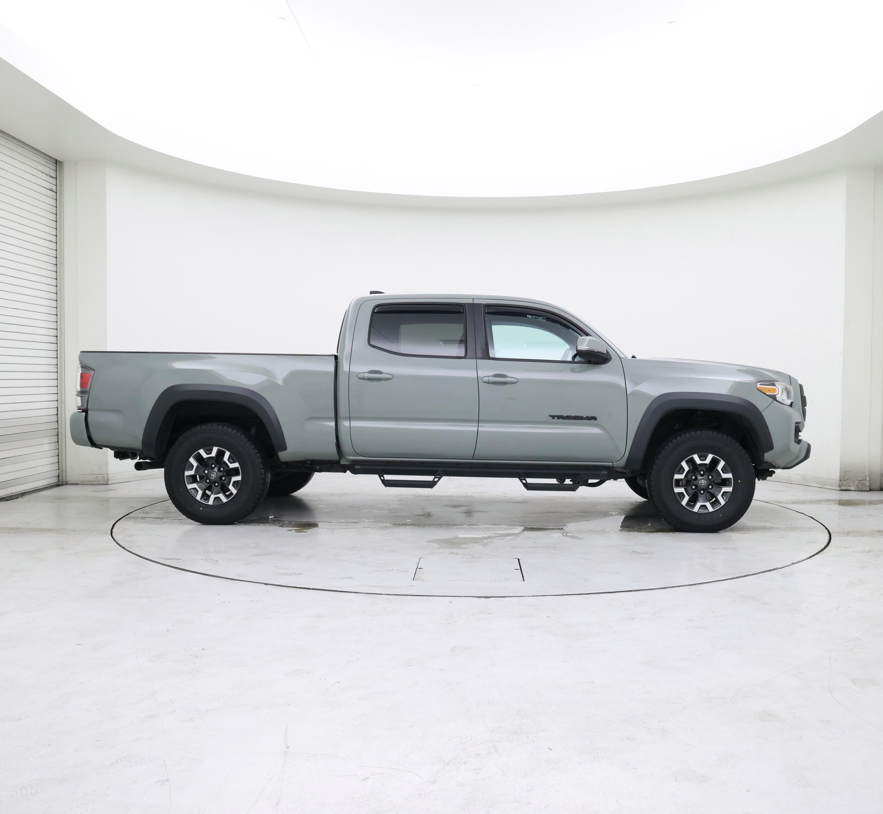 Thumbnail: 2022 Toyota Tacoma - 7