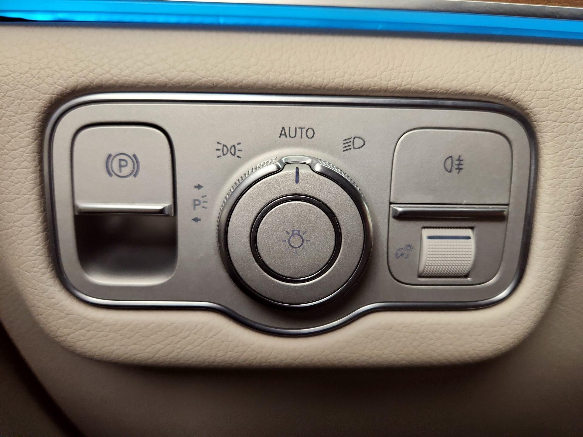 Thumbnail: 2021 Mercedes-Benz GLE - 13