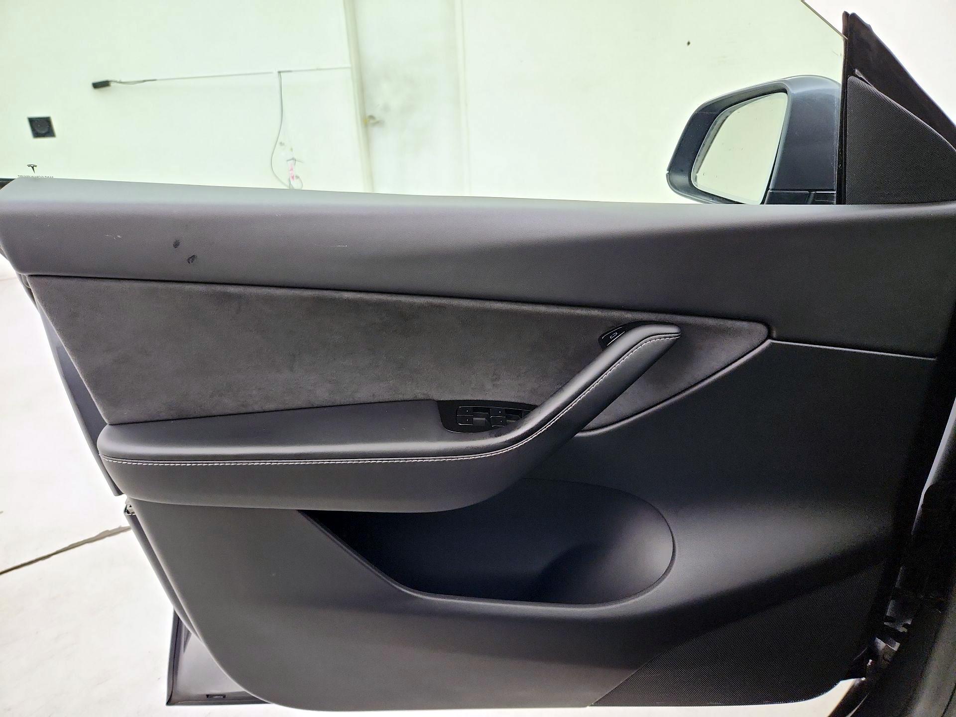 Thumbnail: 2021 Tesla Model Y - 12