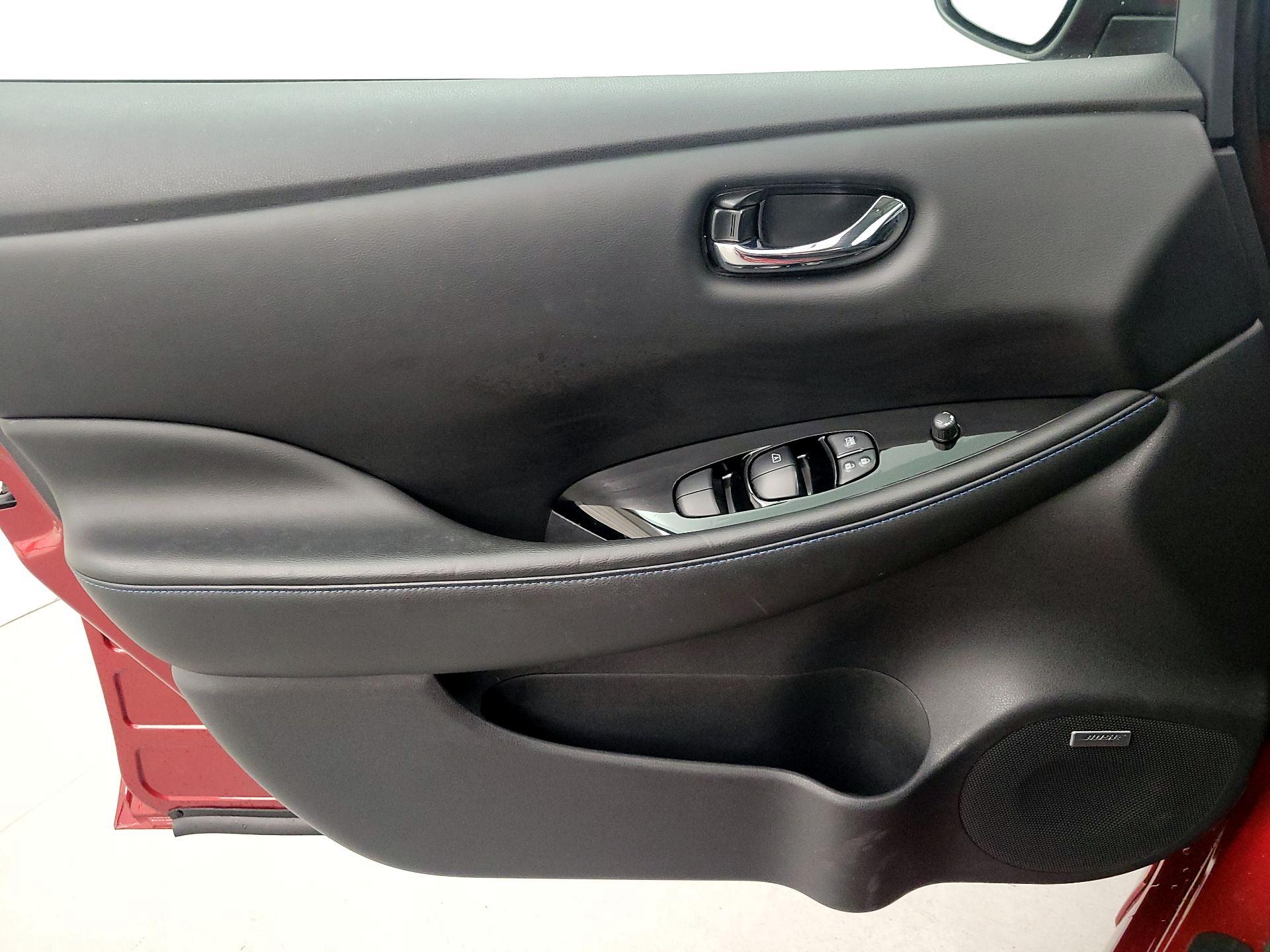 Thumbnail: 2019 Nissan Leaf - 12