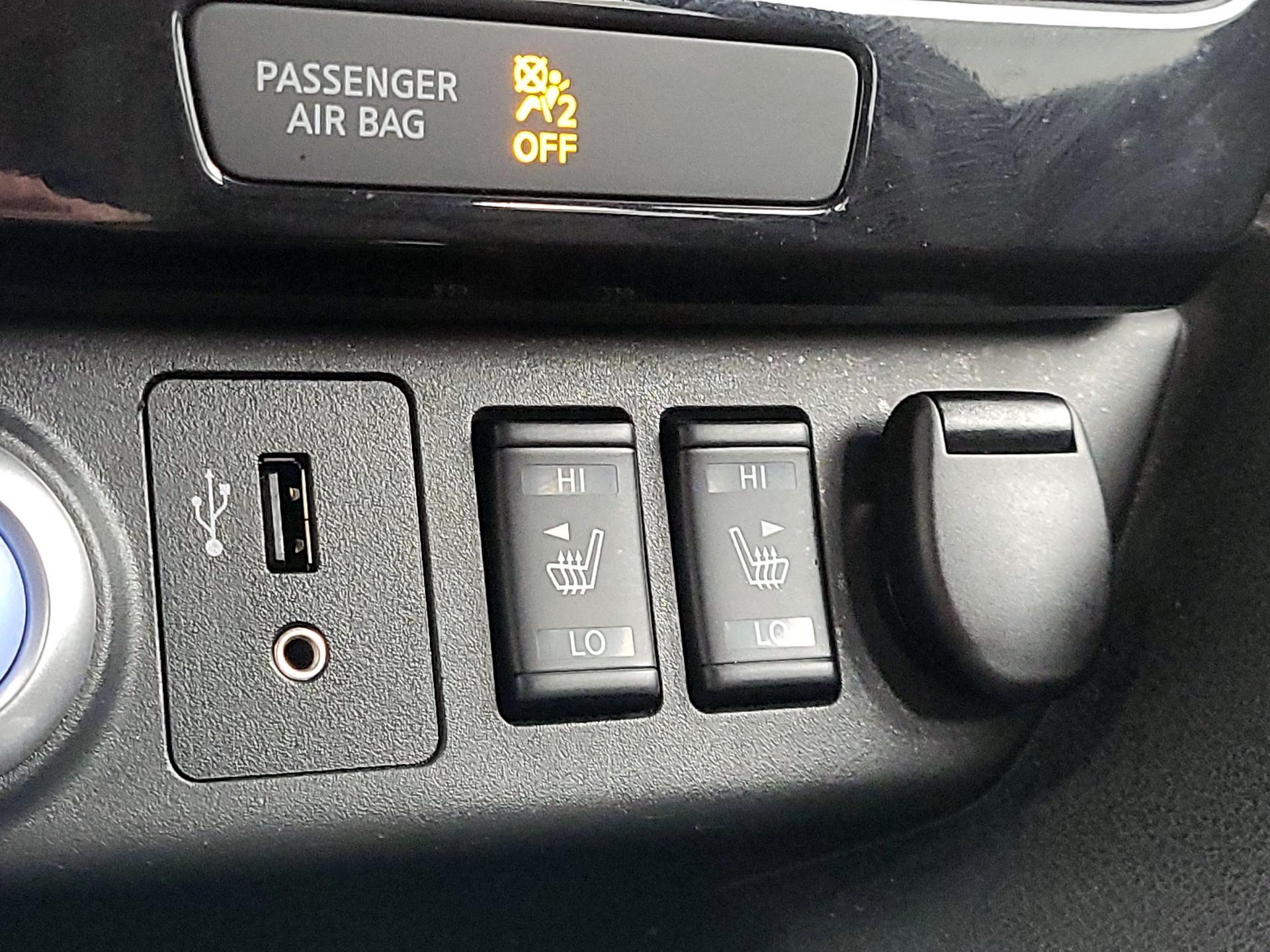 Thumbnail: 2019 Nissan Leaf - 19