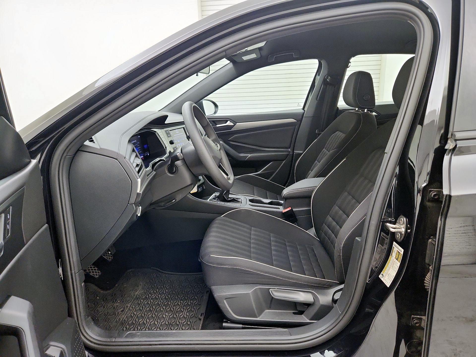 Thumbnail: 2022 Volkswagen Jetta - 11