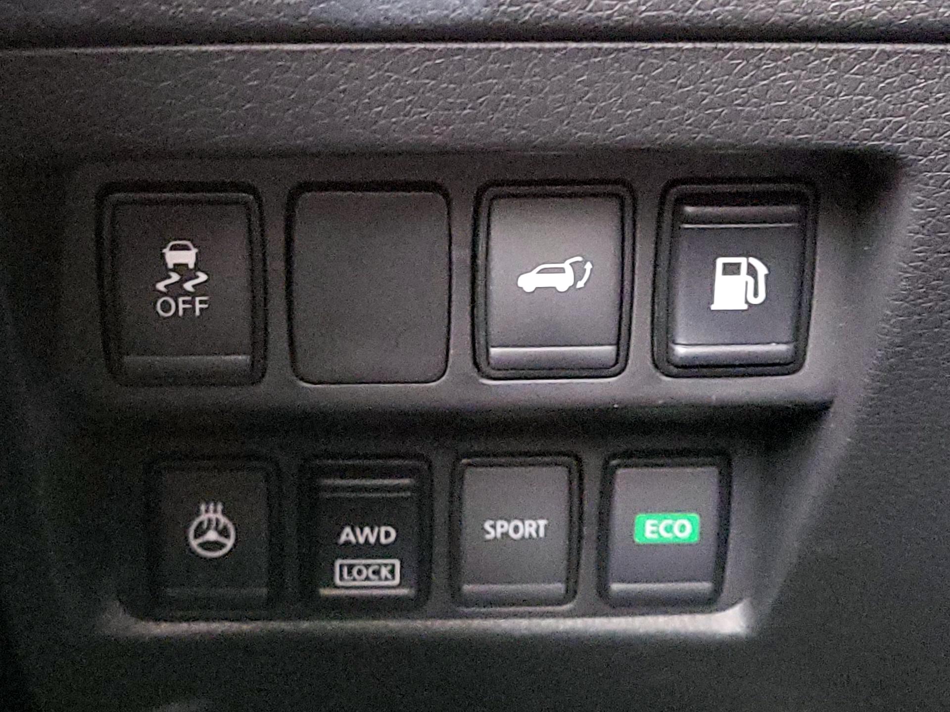 Thumbnail: 2018 Nissan Rogue - 13