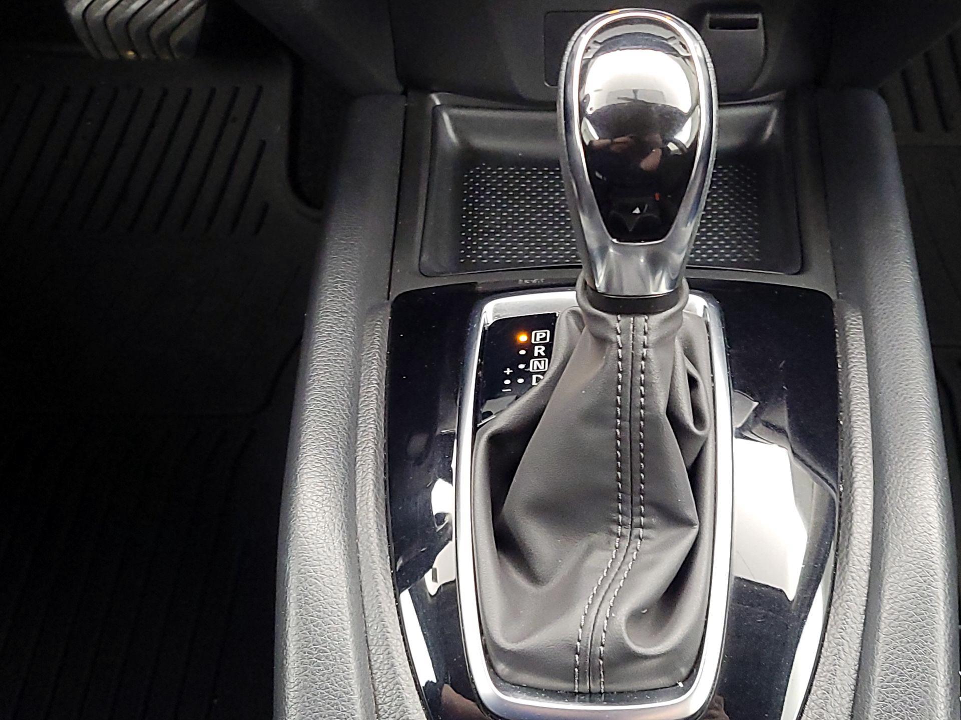 Thumbnail: 2018 Nissan Rogue - 18