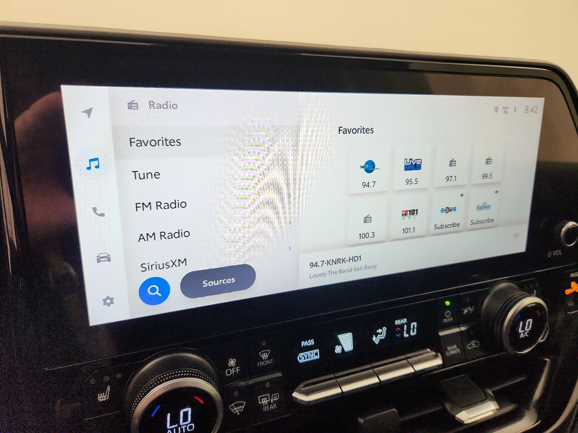 Thumbnail: 2023 Toyota Highlander - 15