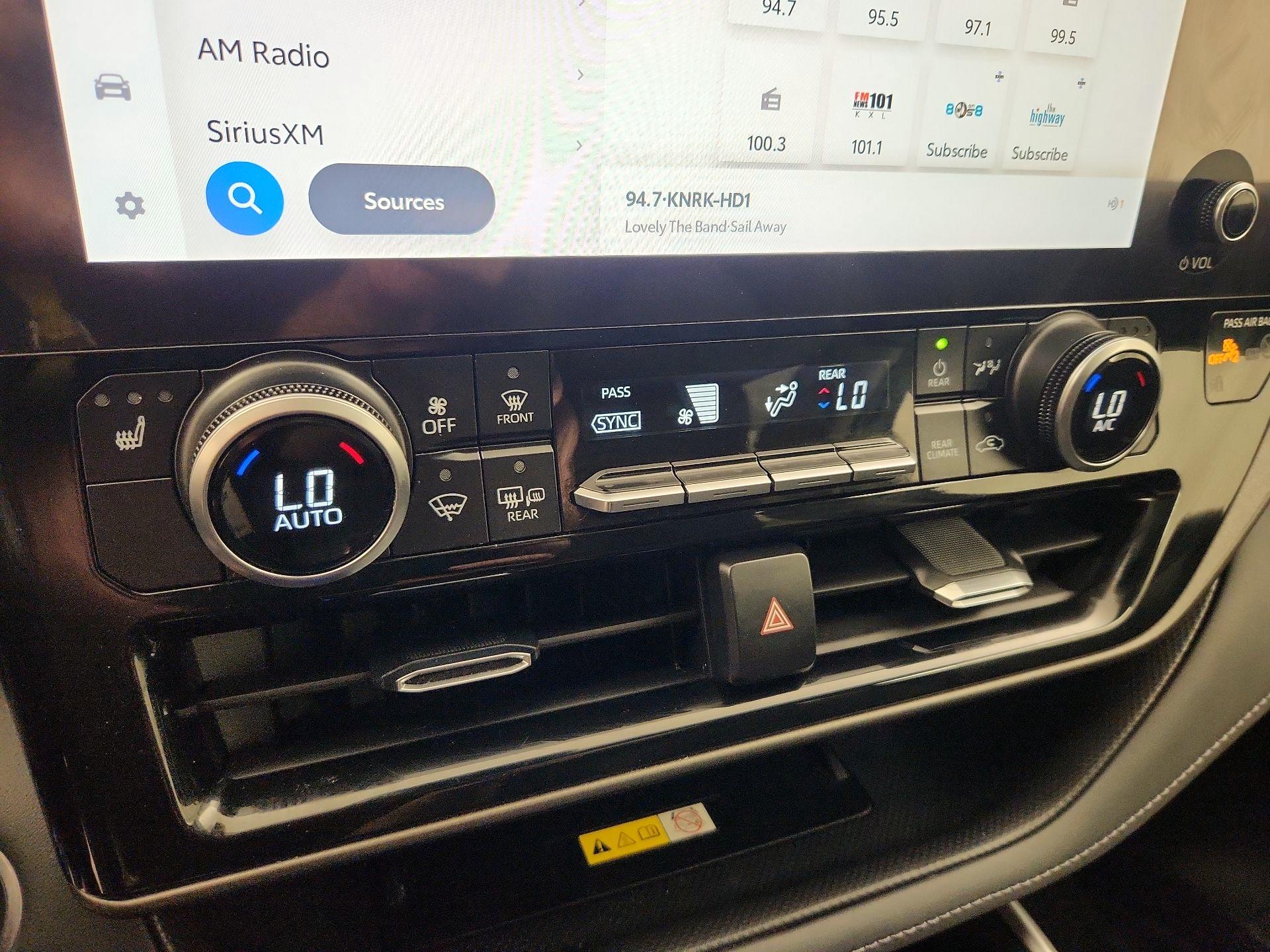 Thumbnail: 2023 Toyota Highlander - 16