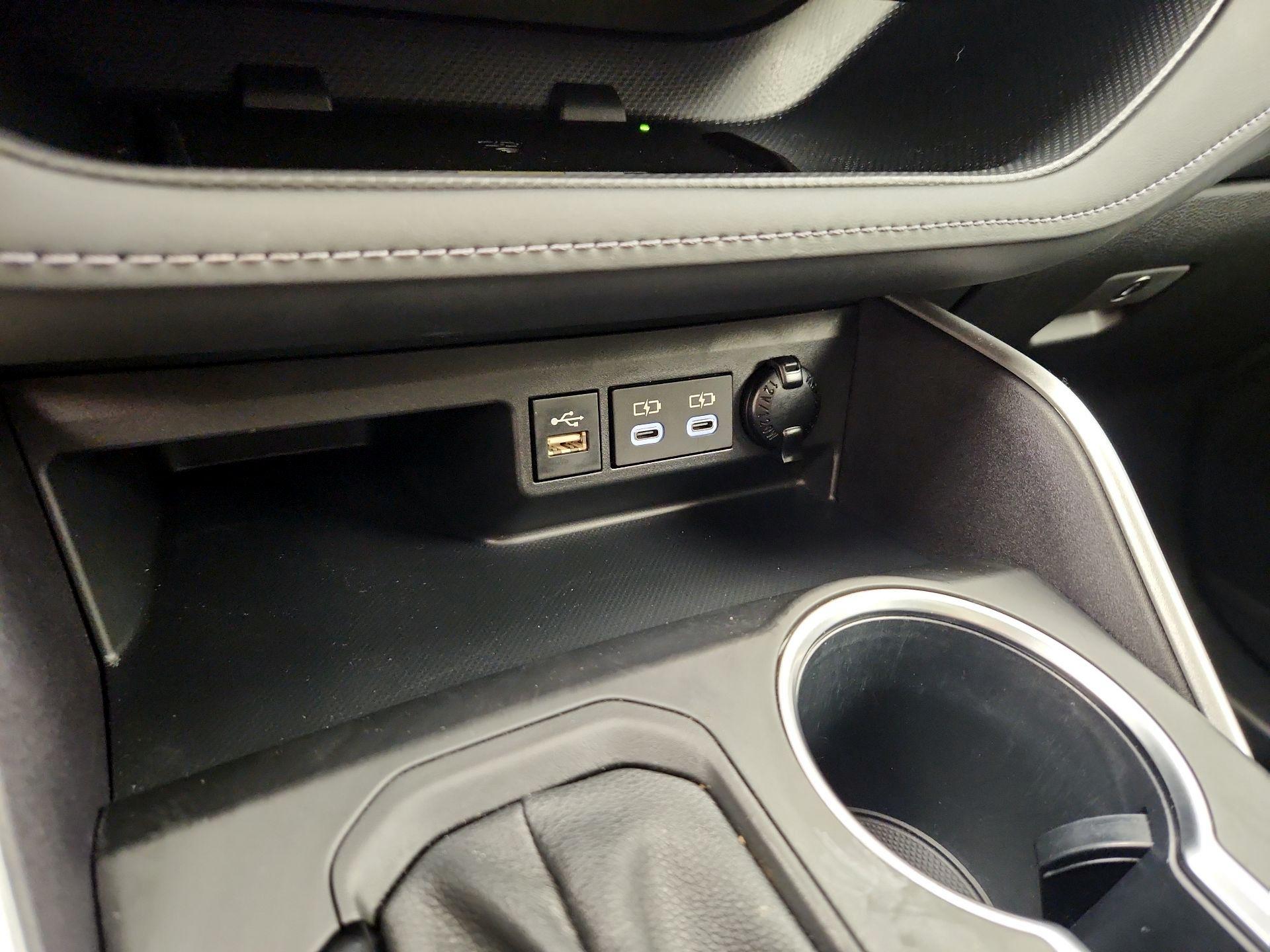 Thumbnail: 2023 Toyota Highlander - 18