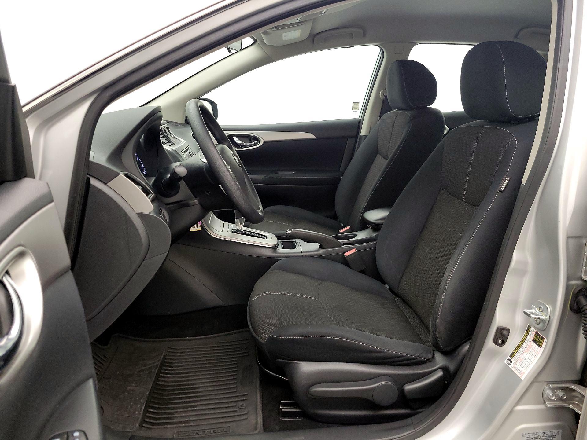 Thumbnail: 2015 Nissan Sentra - 11