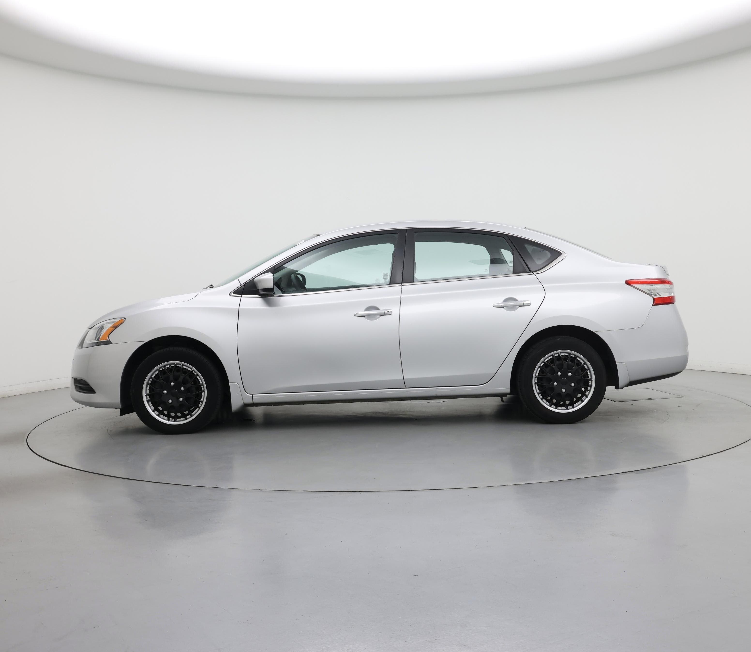 Thumbnail: 2015 Nissan Sentra - 3