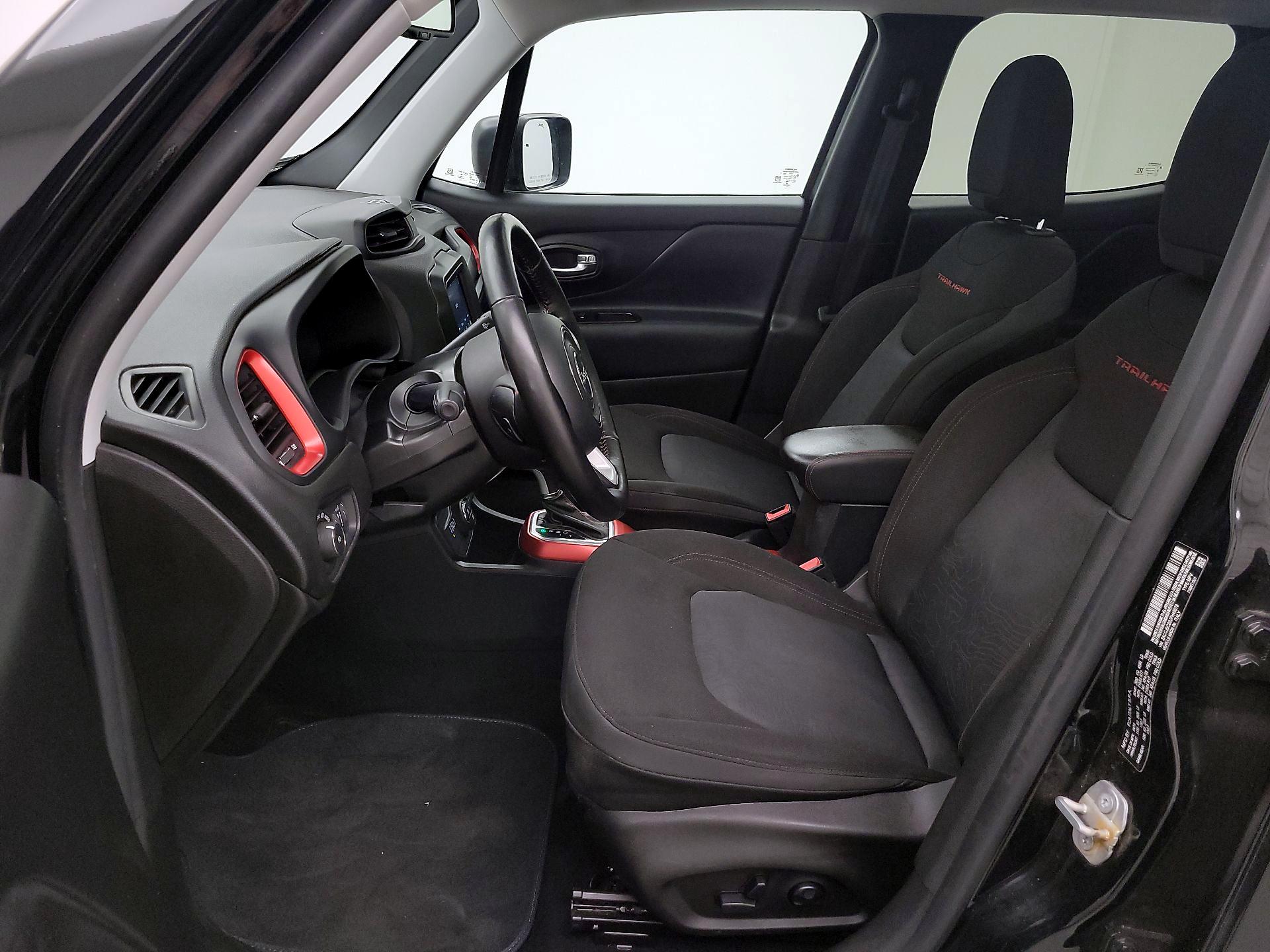 Thumbnail: 2018 Jeep Renegade - 11
