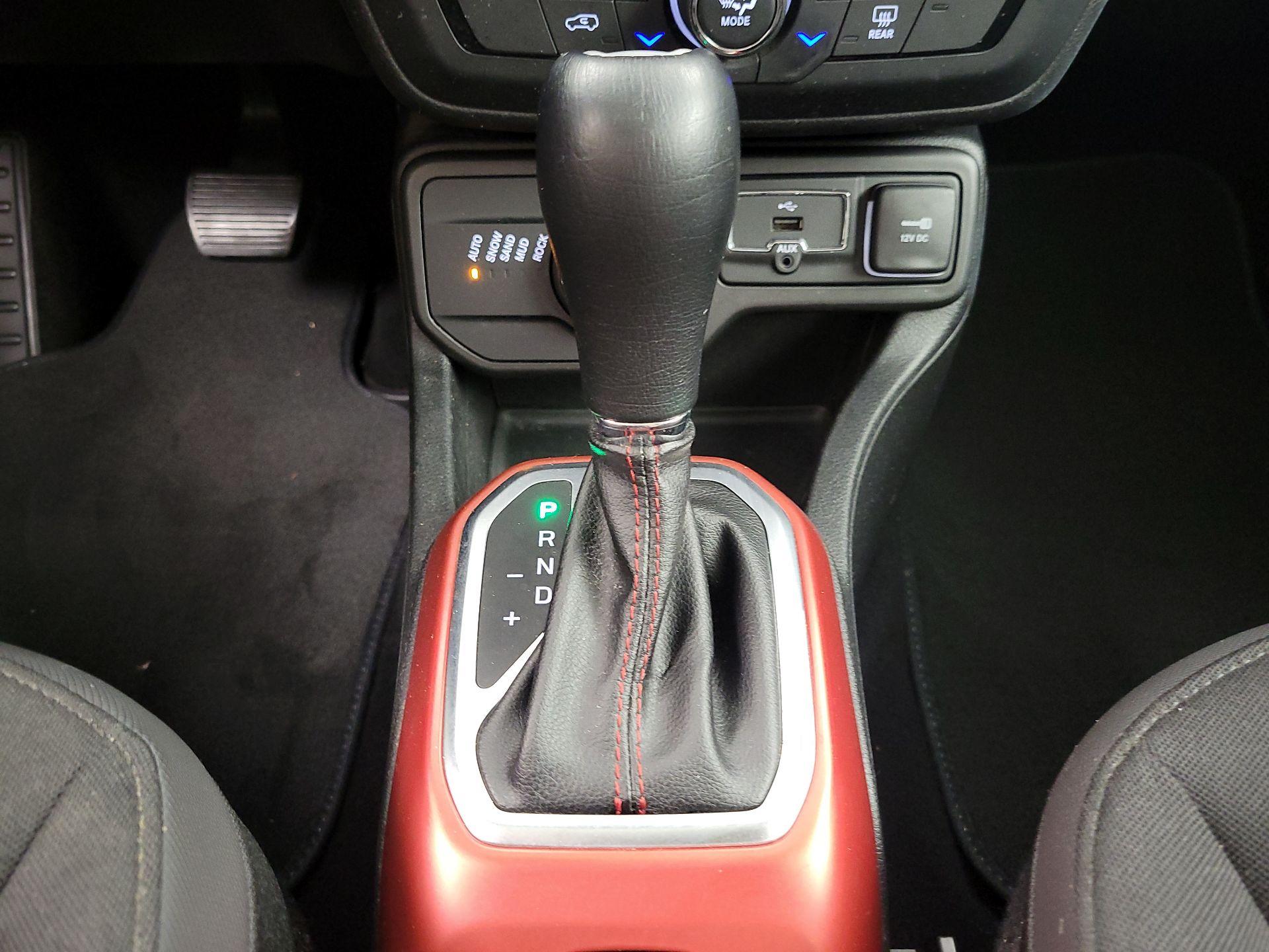 Thumbnail: 2018 Jeep Renegade - 17
