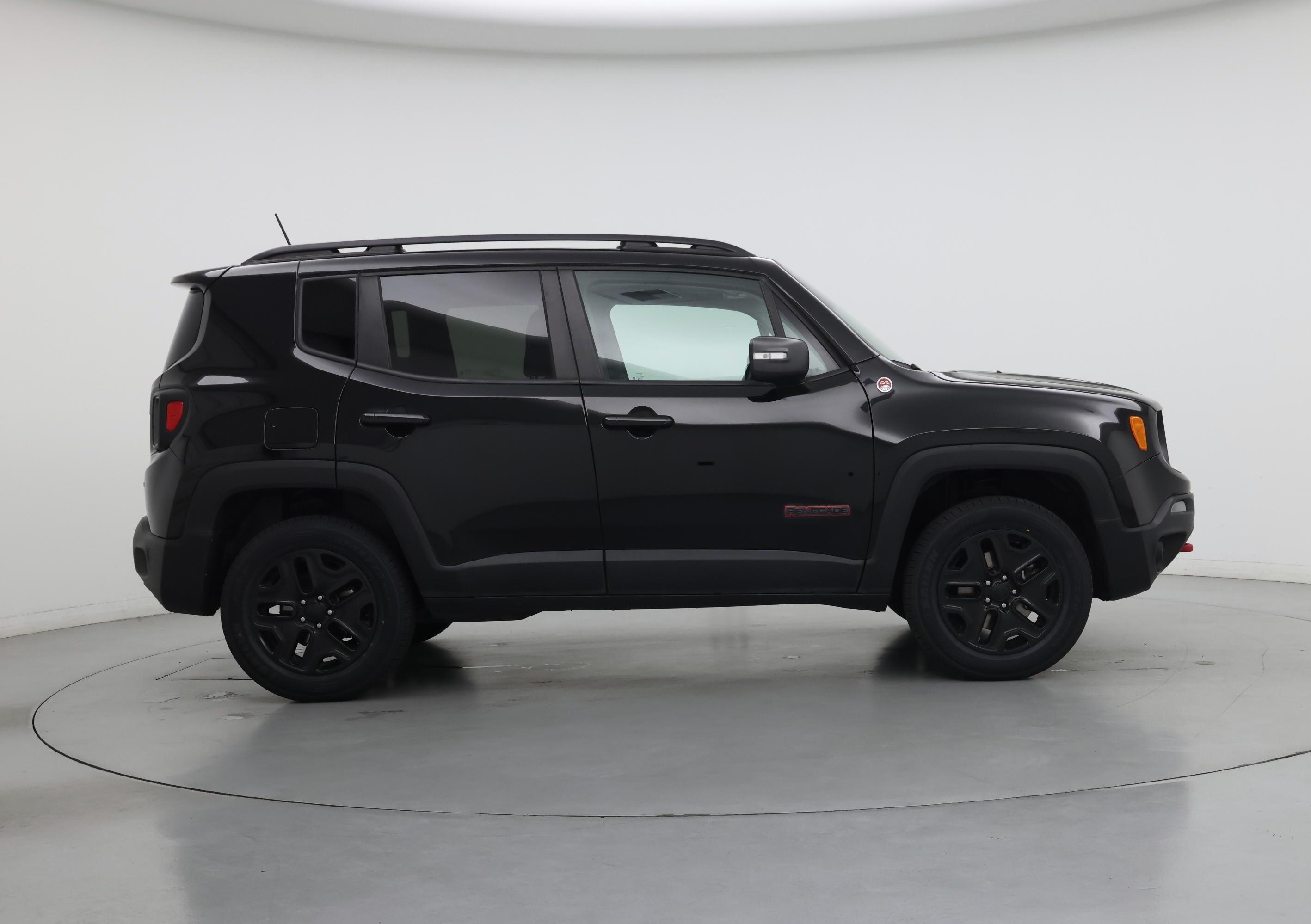 Thumbnail: 2018 Jeep Renegade - 7