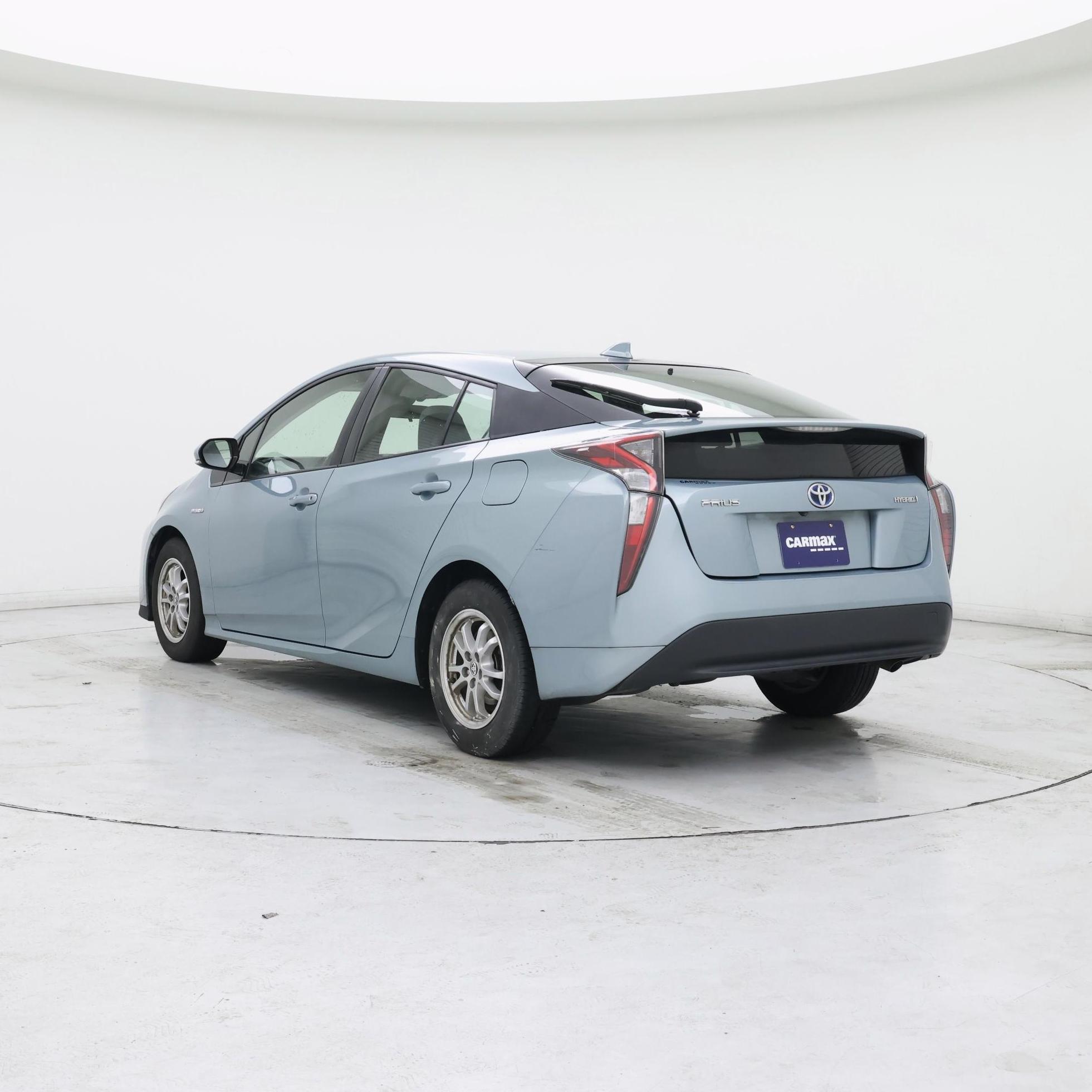 Thumbnail: 2016 Toyota Prius - 2