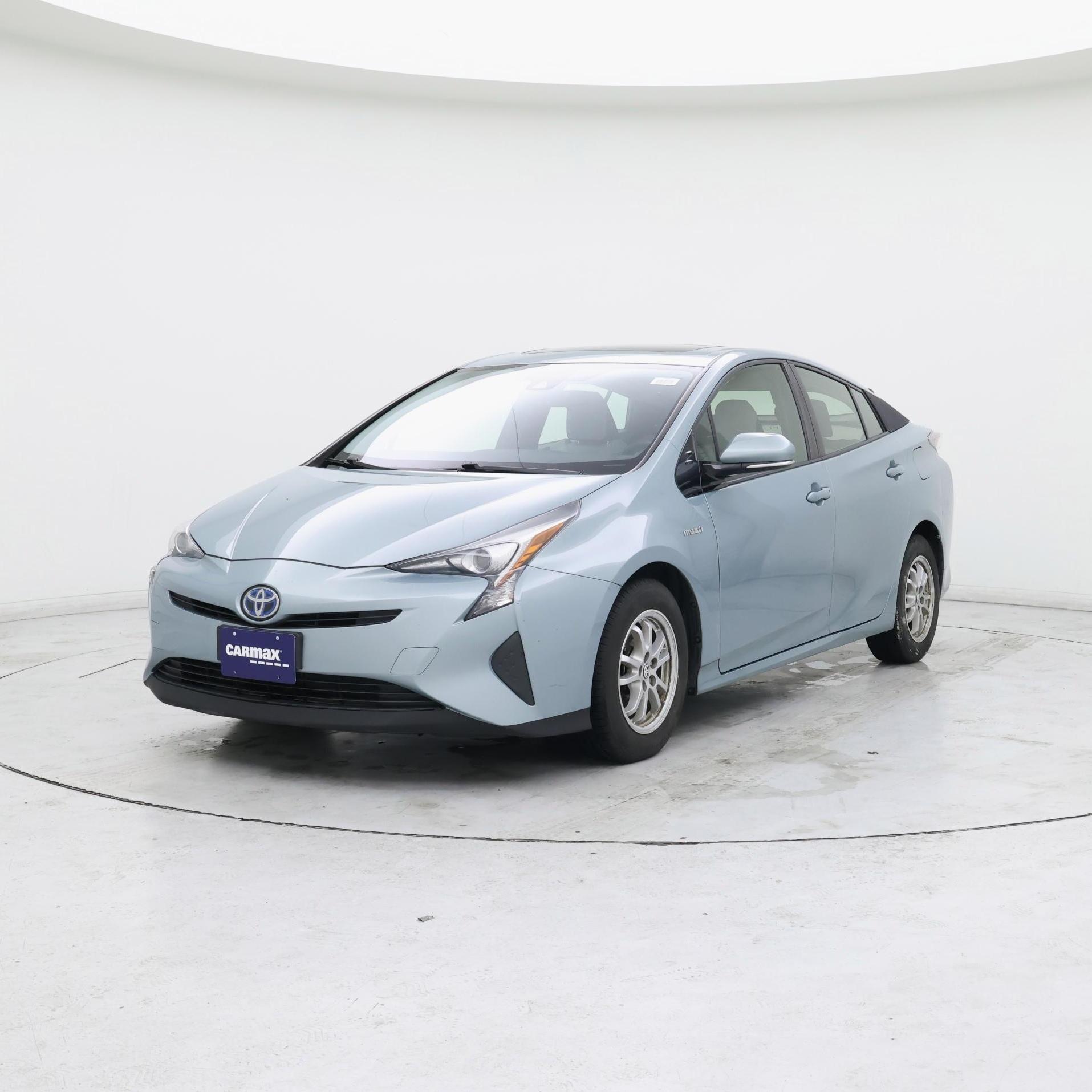 Thumbnail: 2016 Toyota Prius - 4