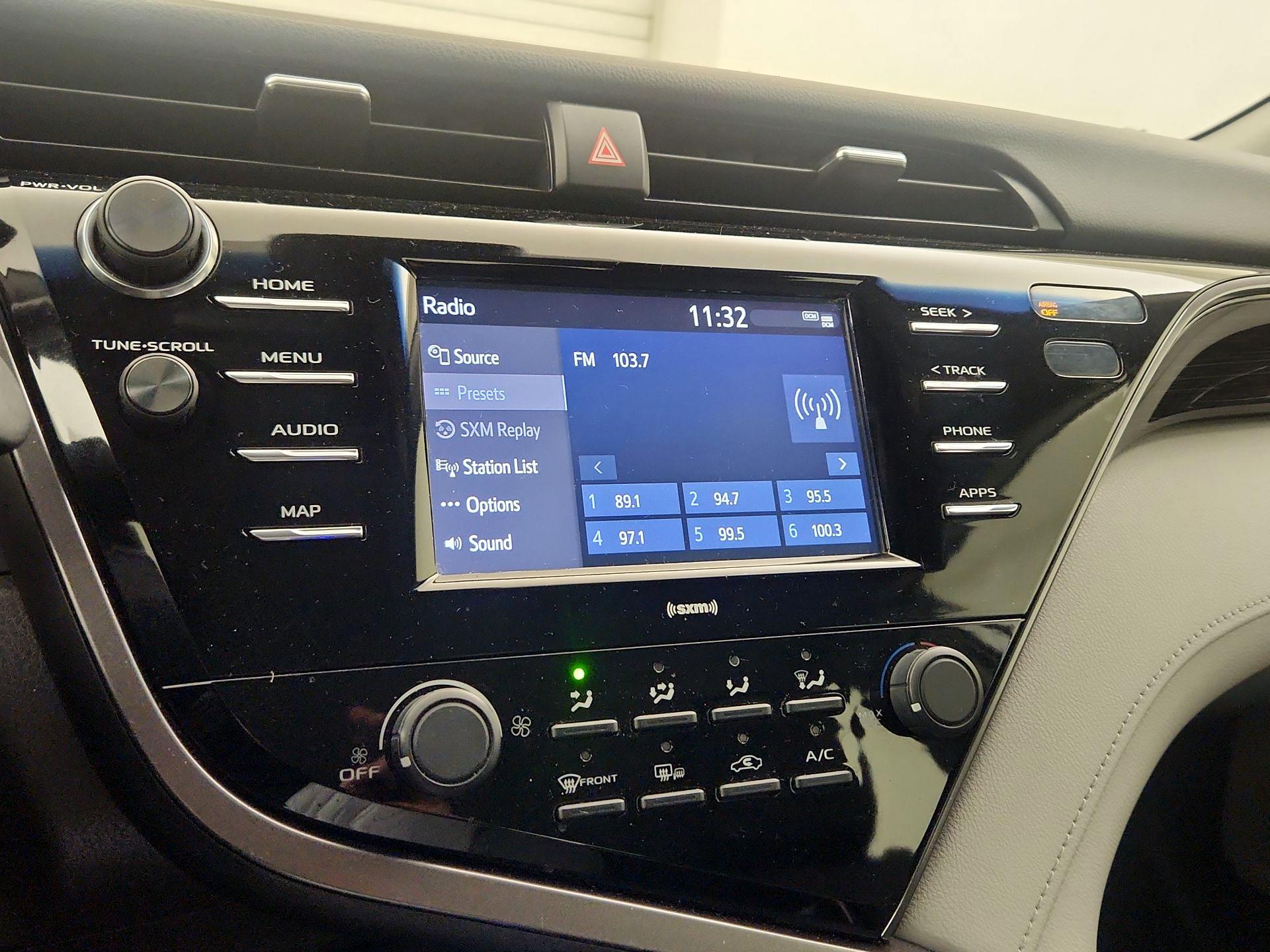 Thumbnail: 2020 Toyota Camry - 15